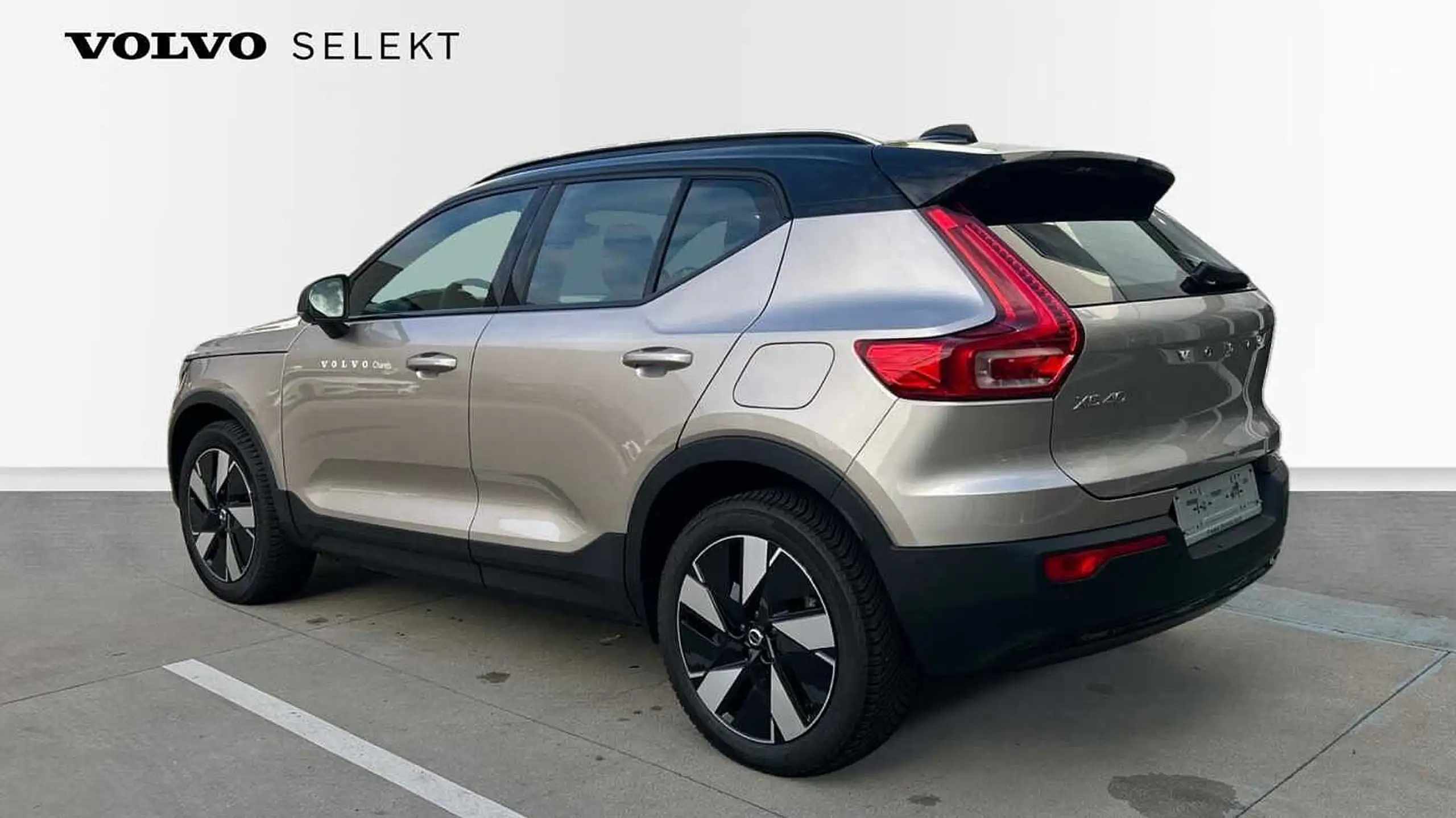 Volvo - XC40