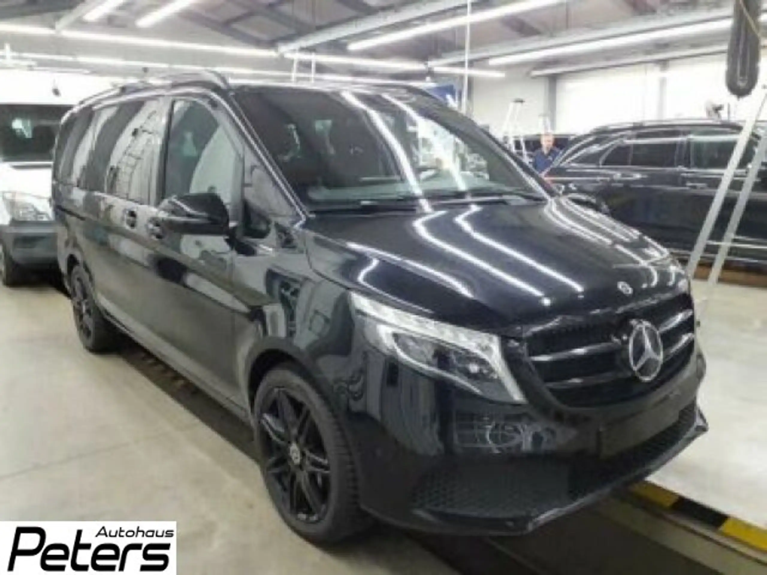 Mercedes-Benz - V 300