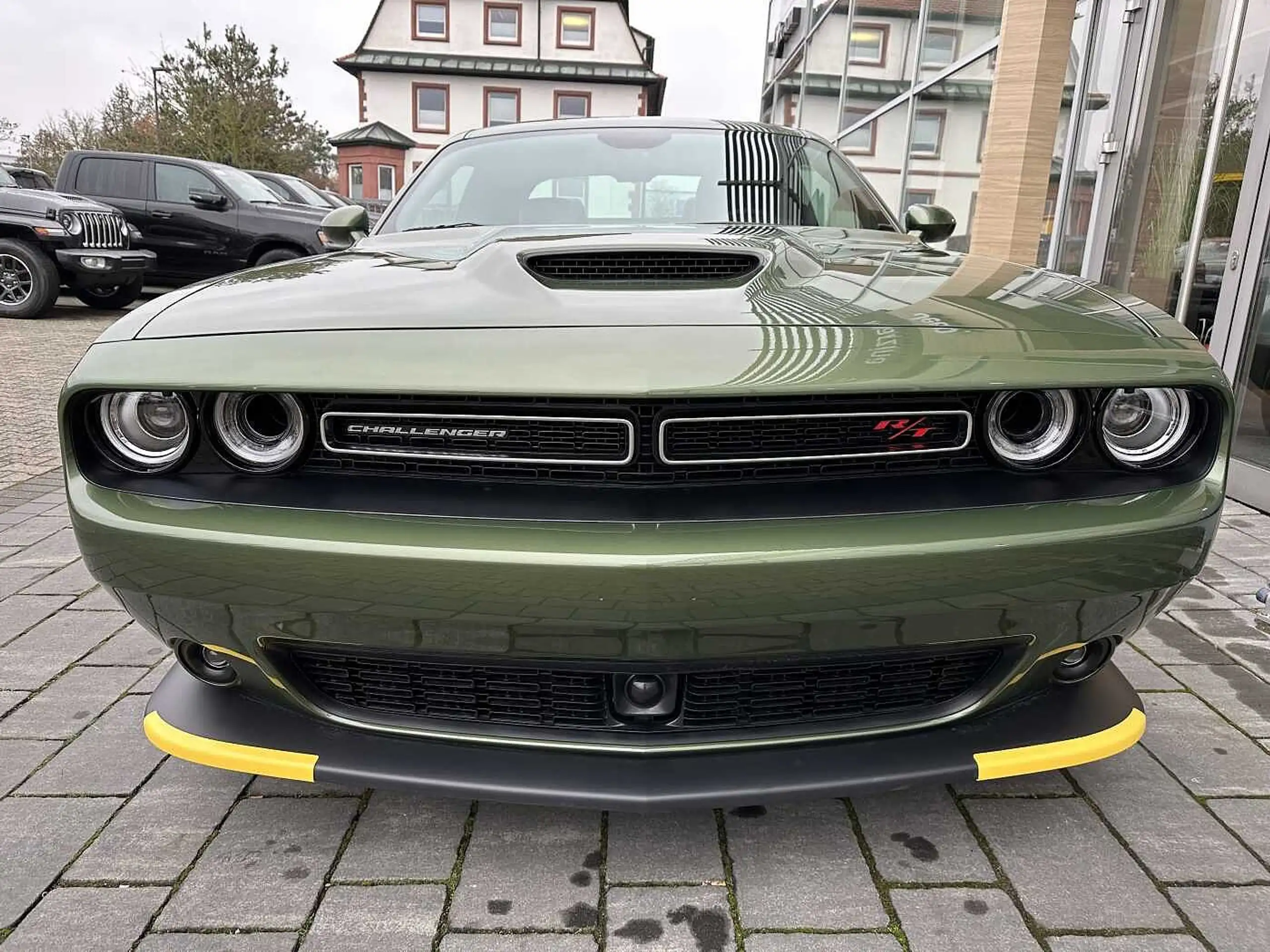 Dodge - Challenger