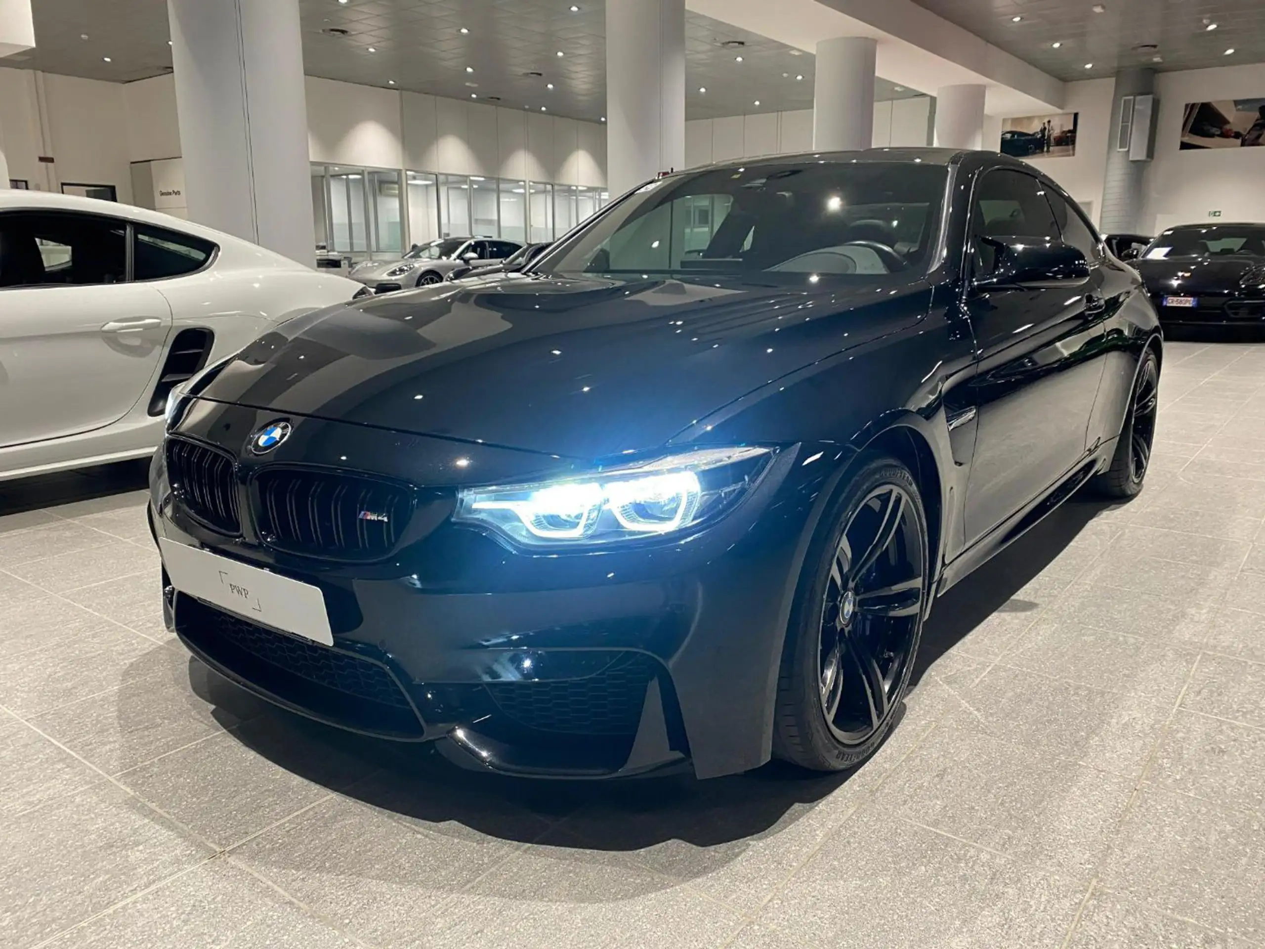 BMW - M4