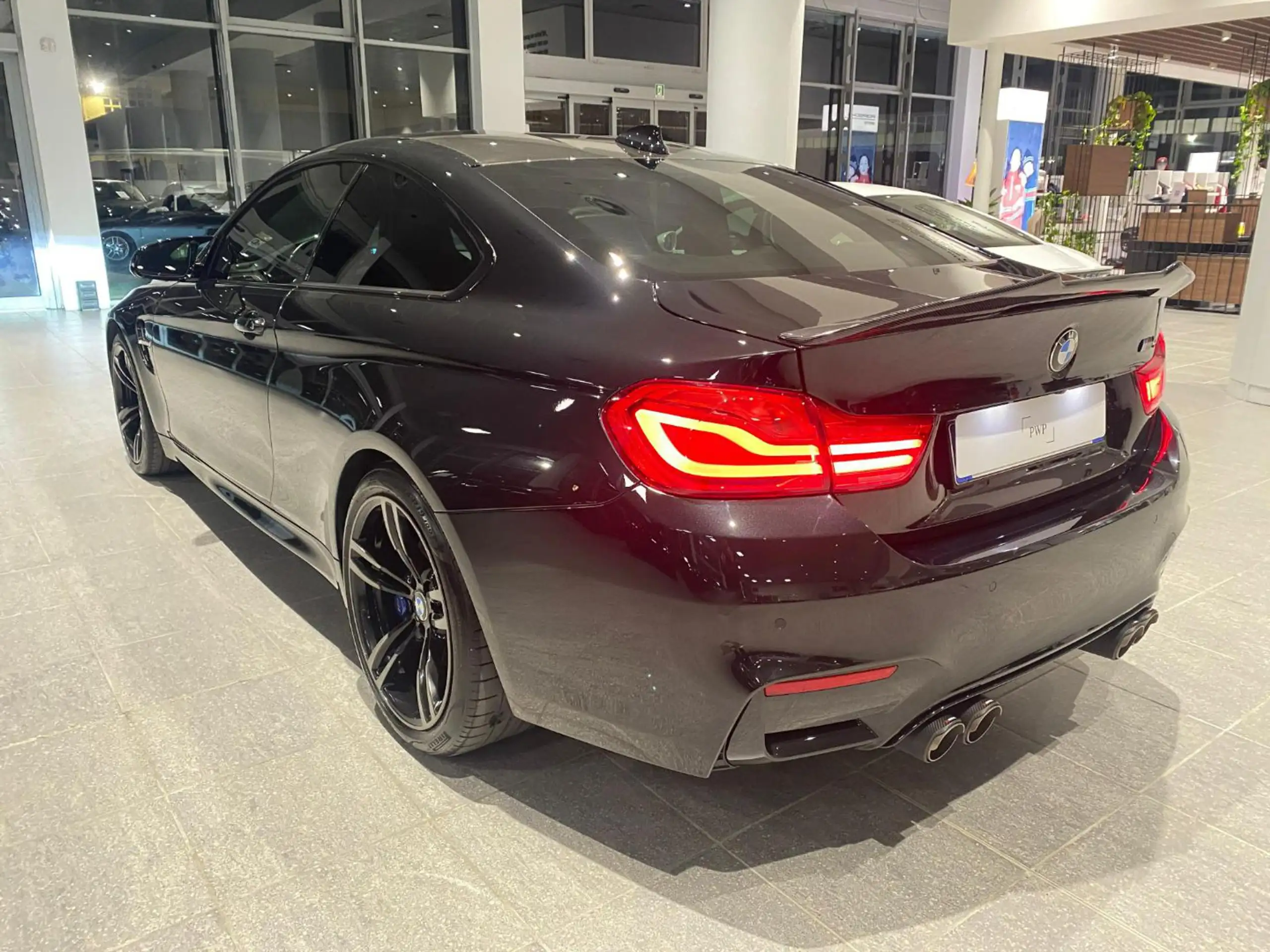 BMW - M4