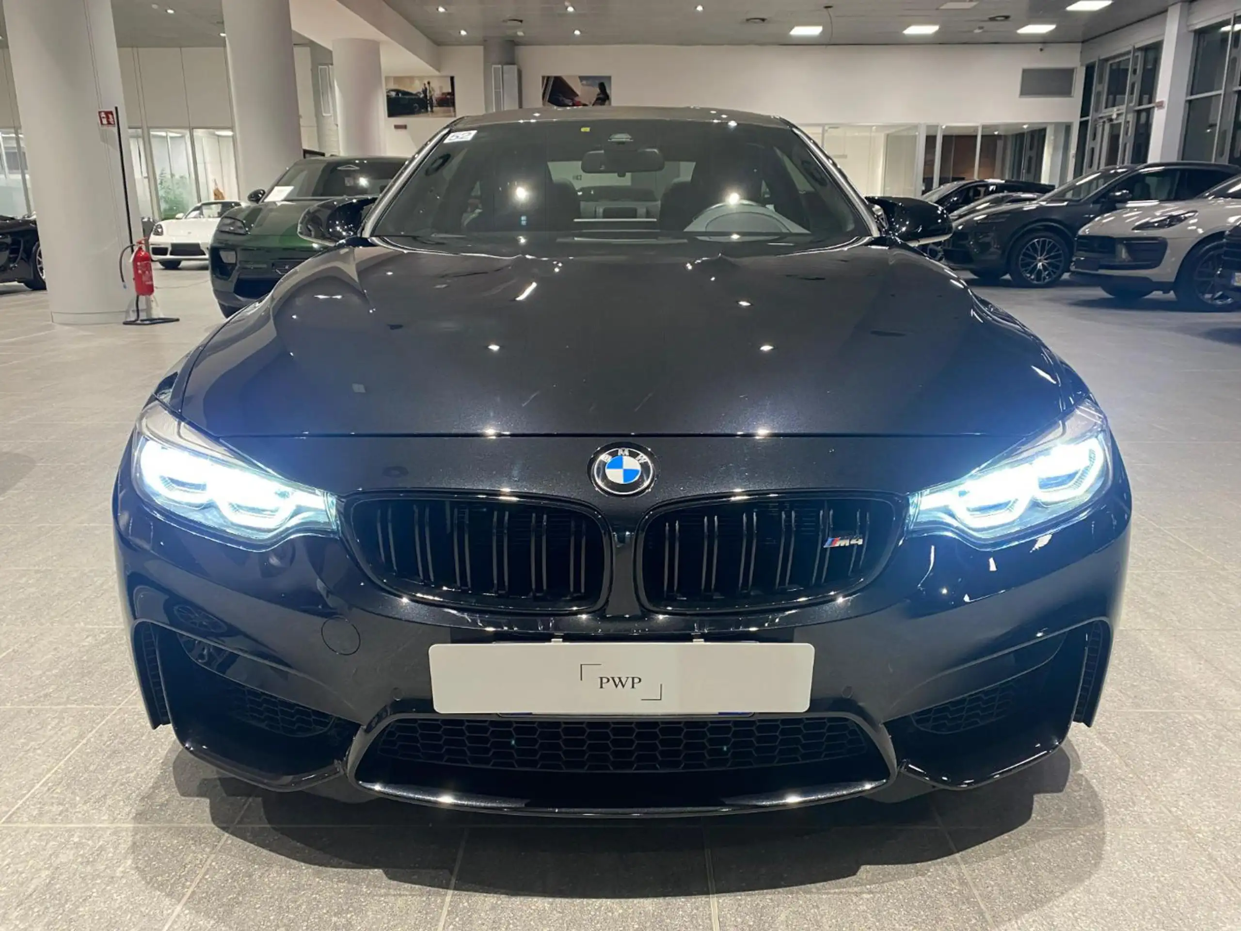 BMW - M4