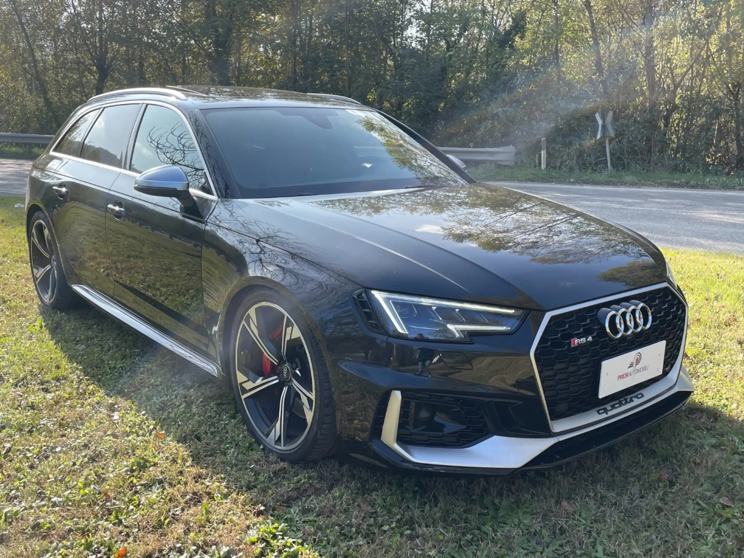 Audi - RS4