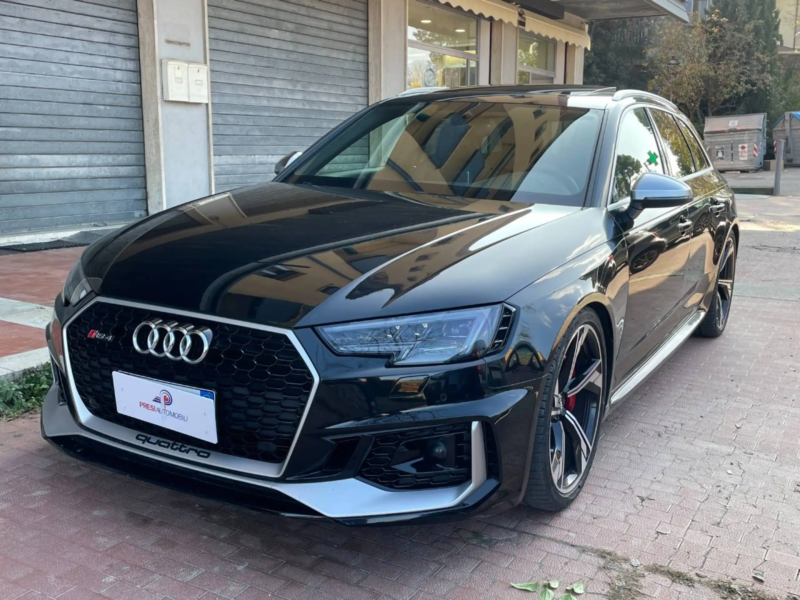 Audi - RS4