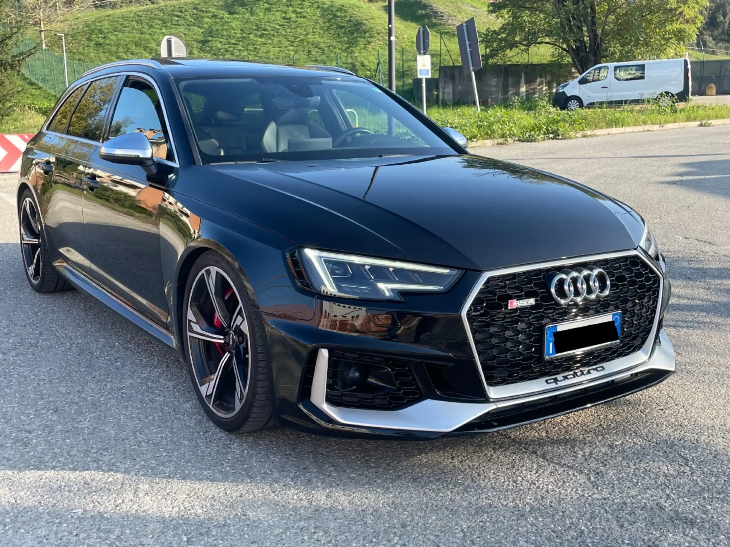 Audi - RS4