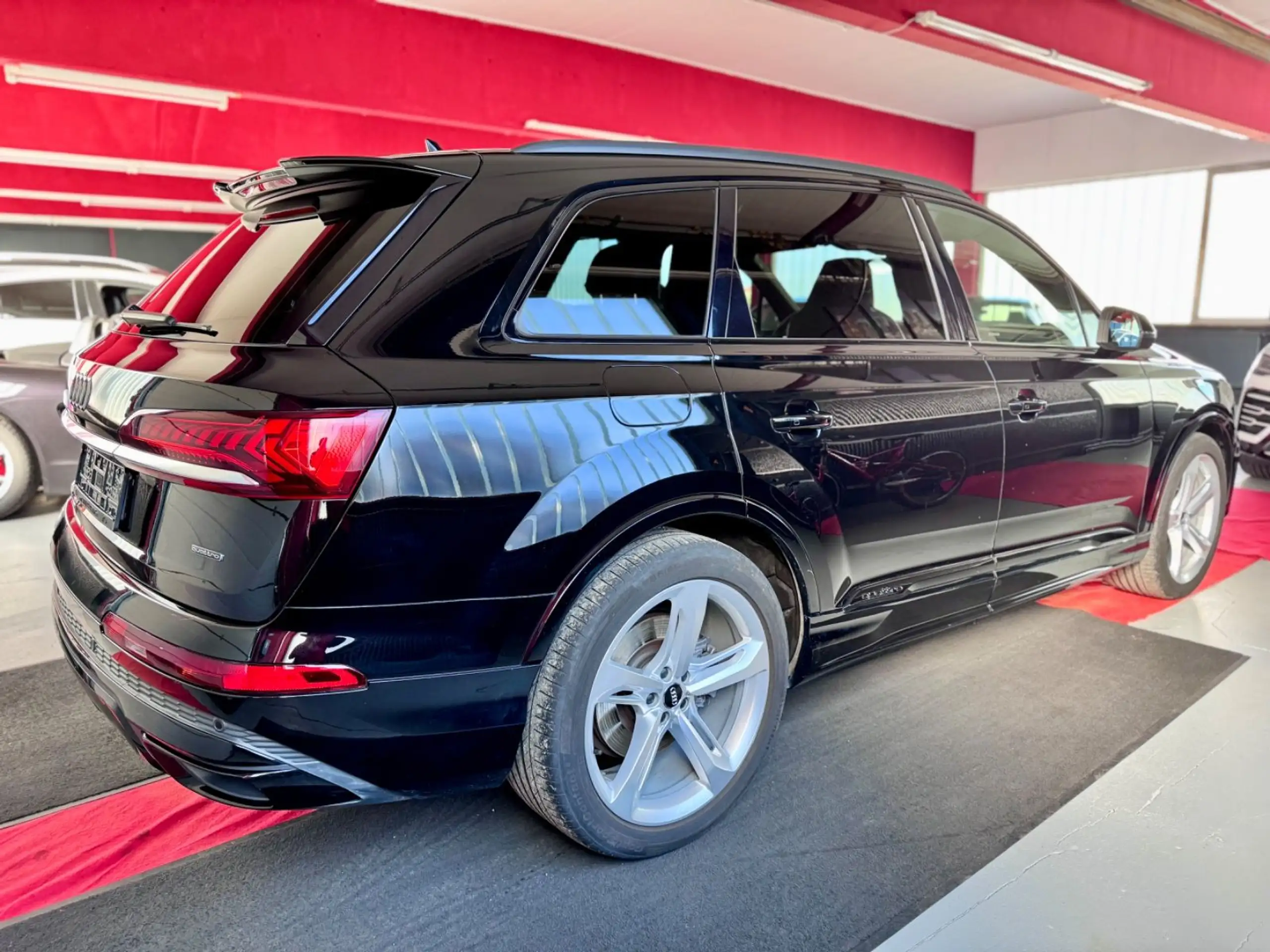 Audi - Q7