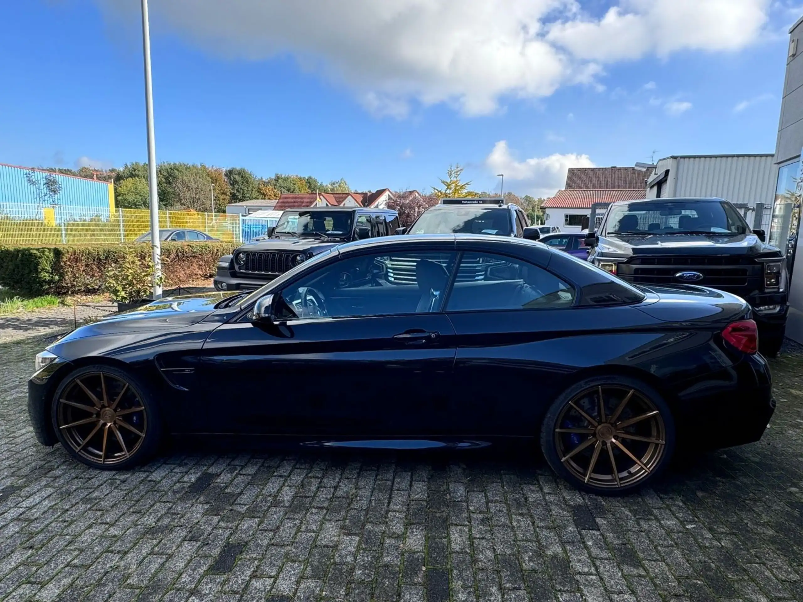 BMW - M4