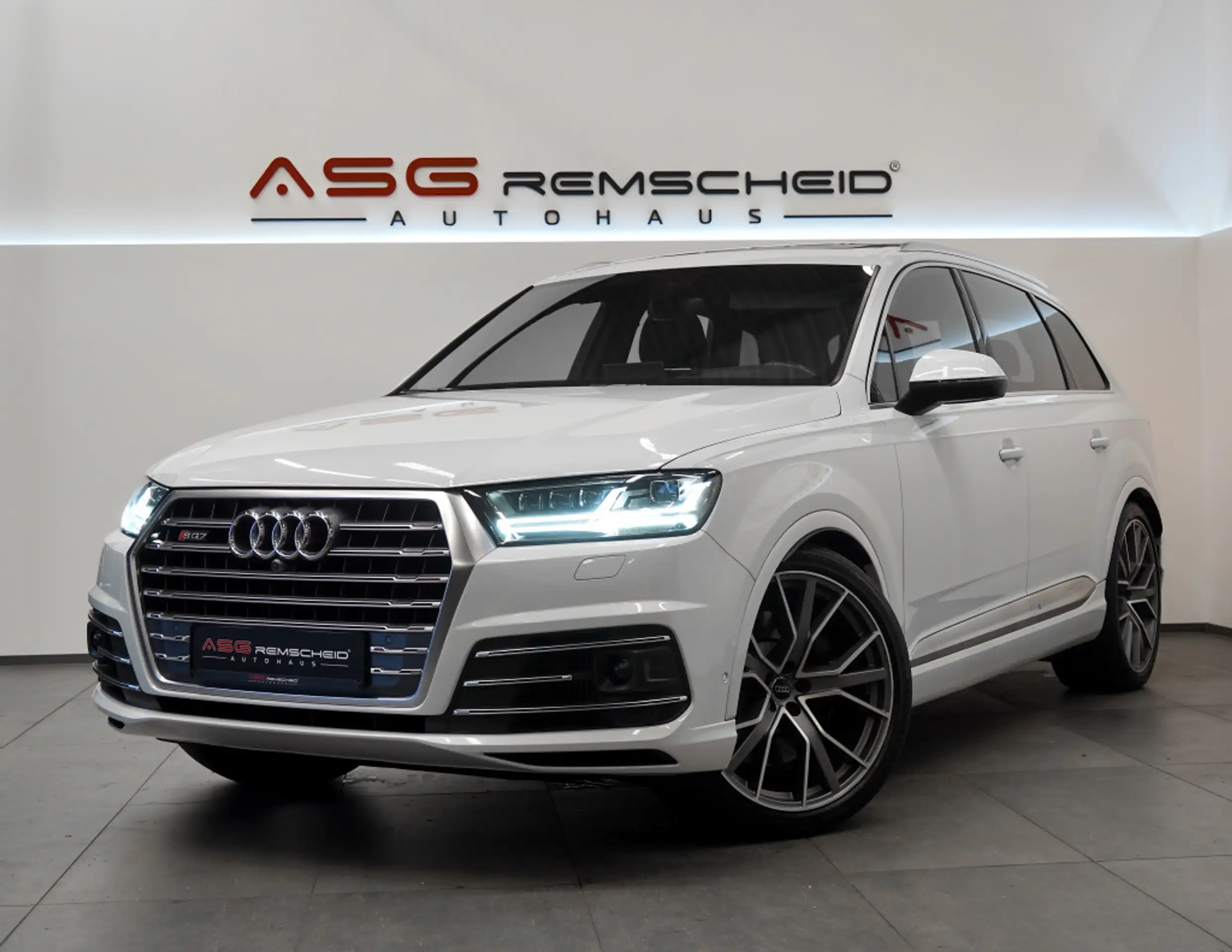 Audi - SQ7