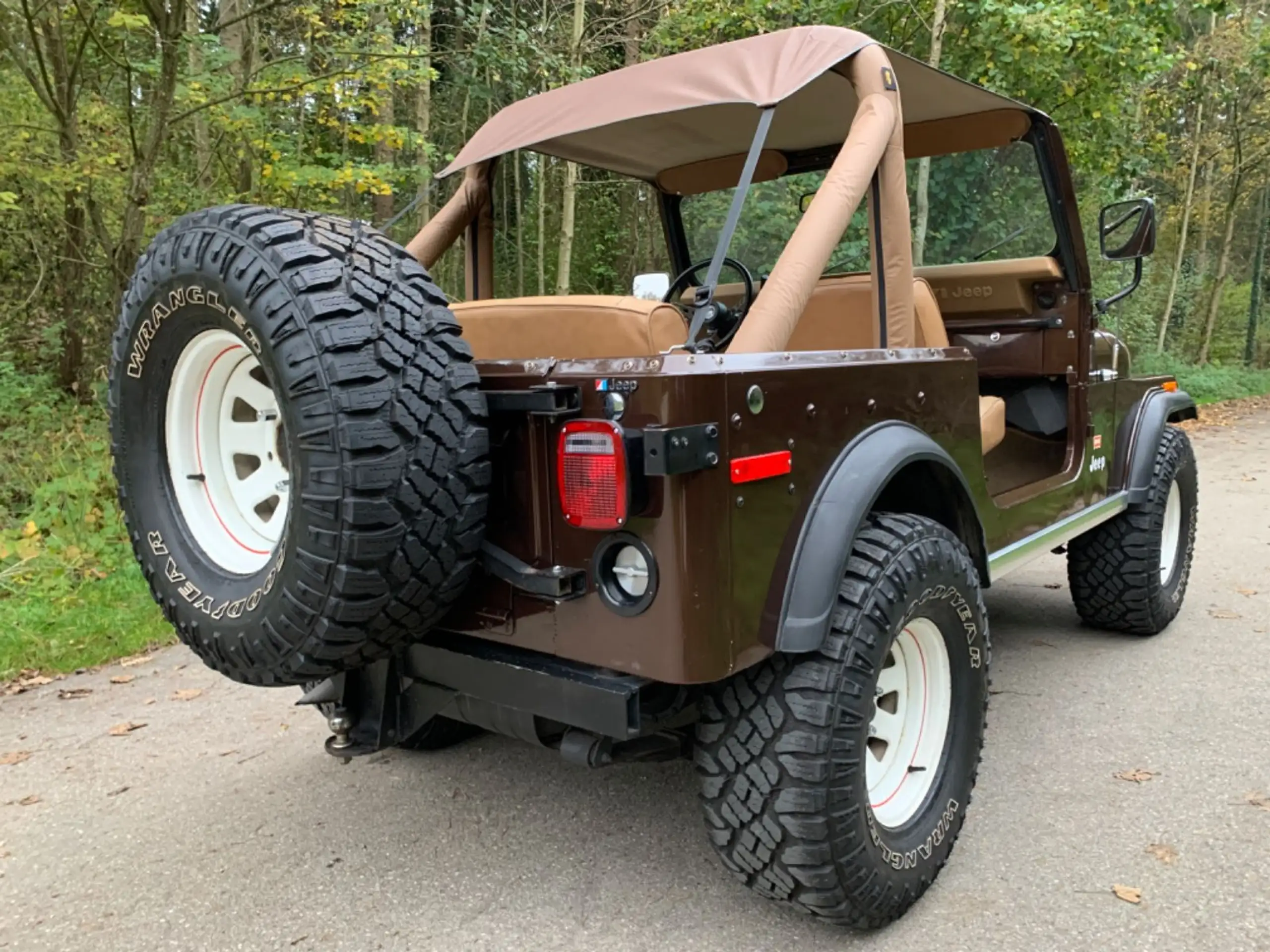 Jeep - CJ-7