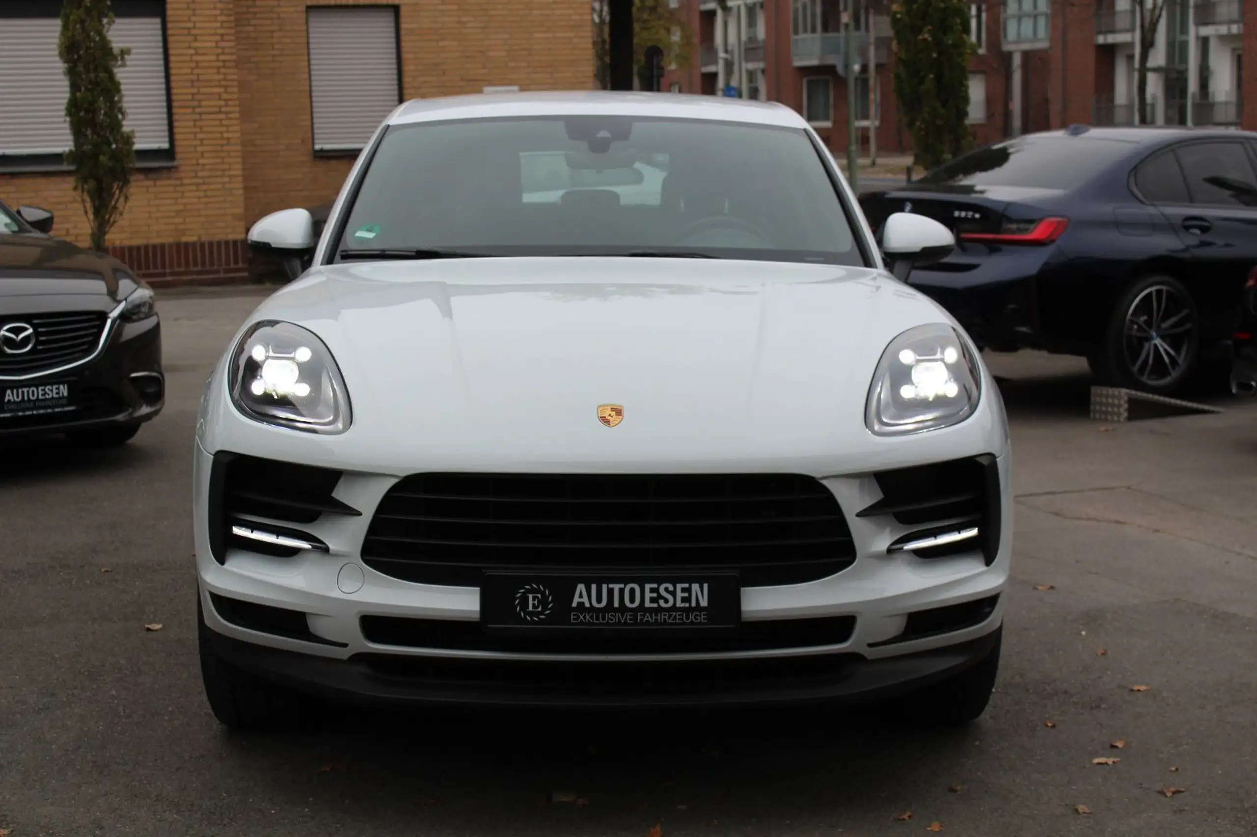 Porsche - Macan