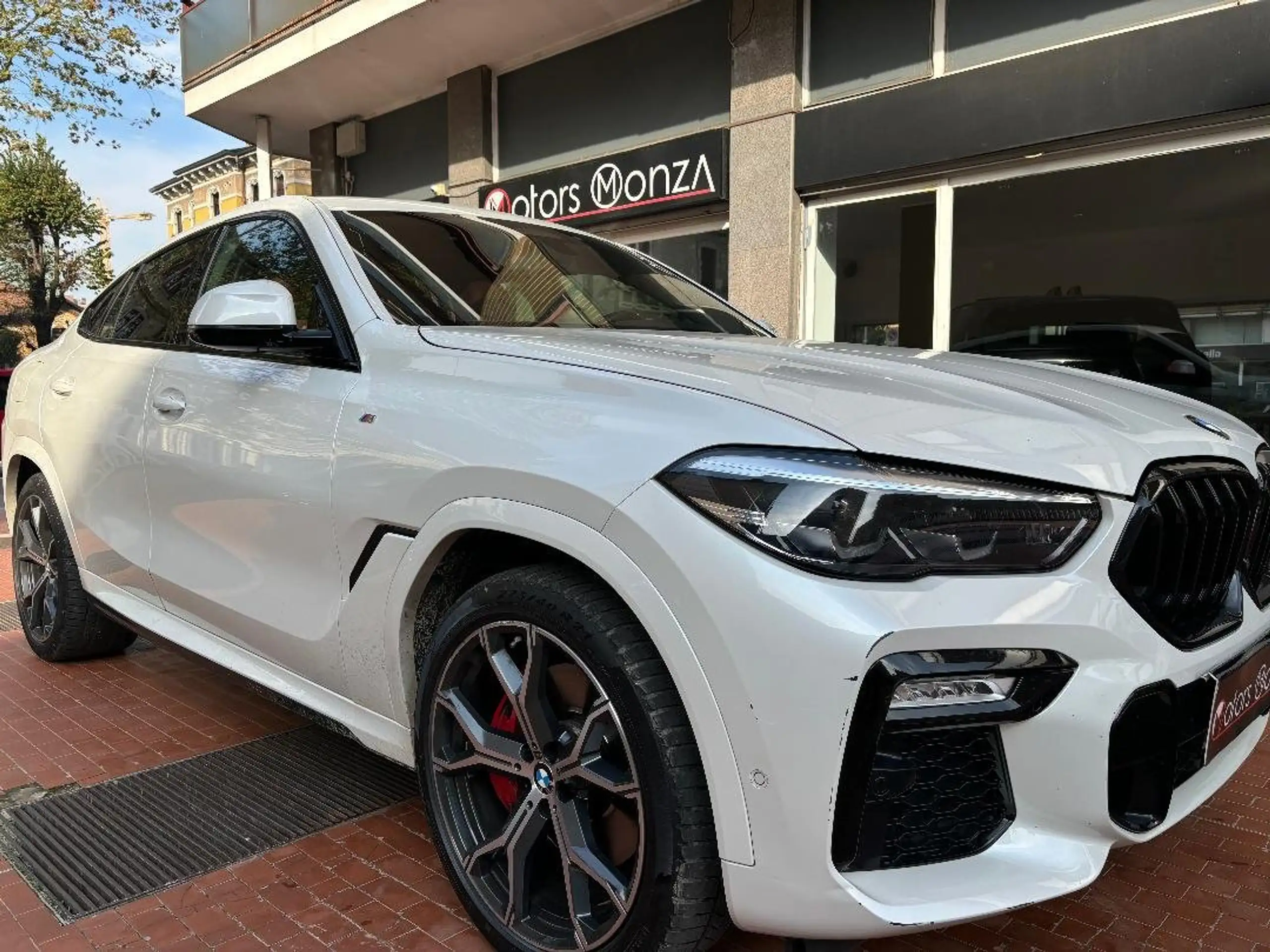 BMW - X6