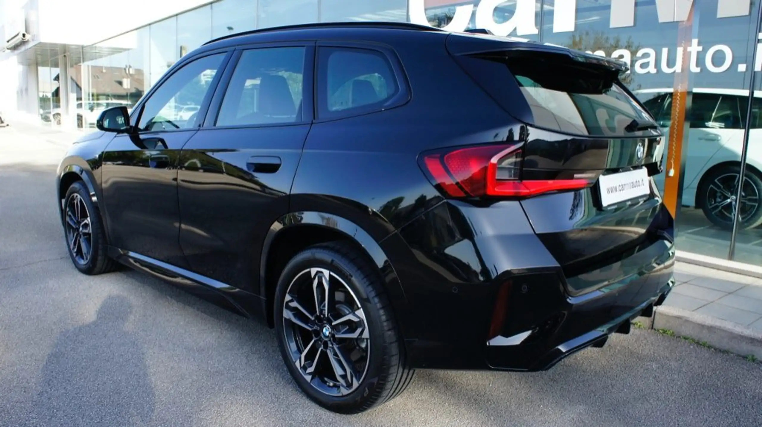 BMW - X1