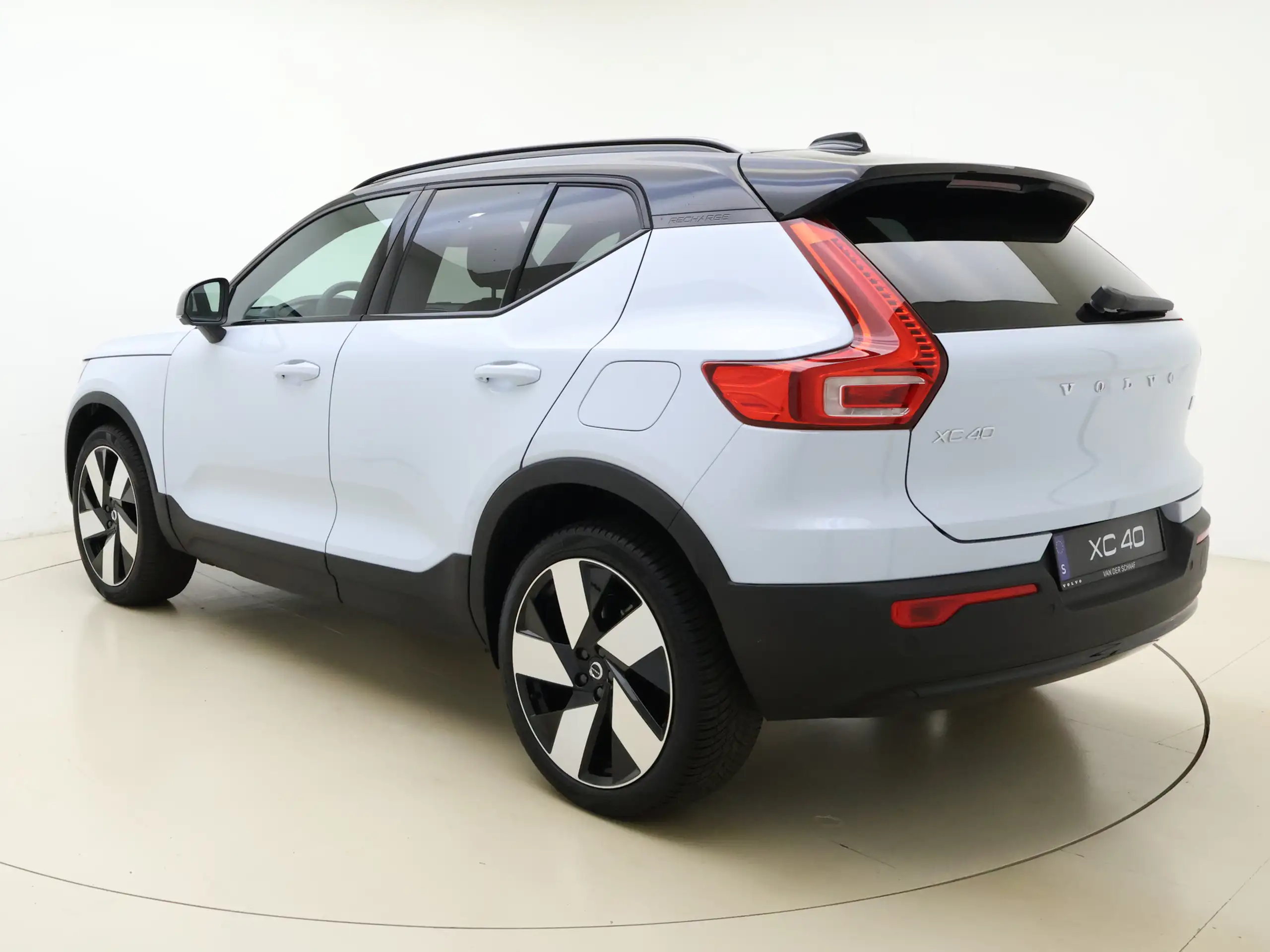 Volvo - XC40