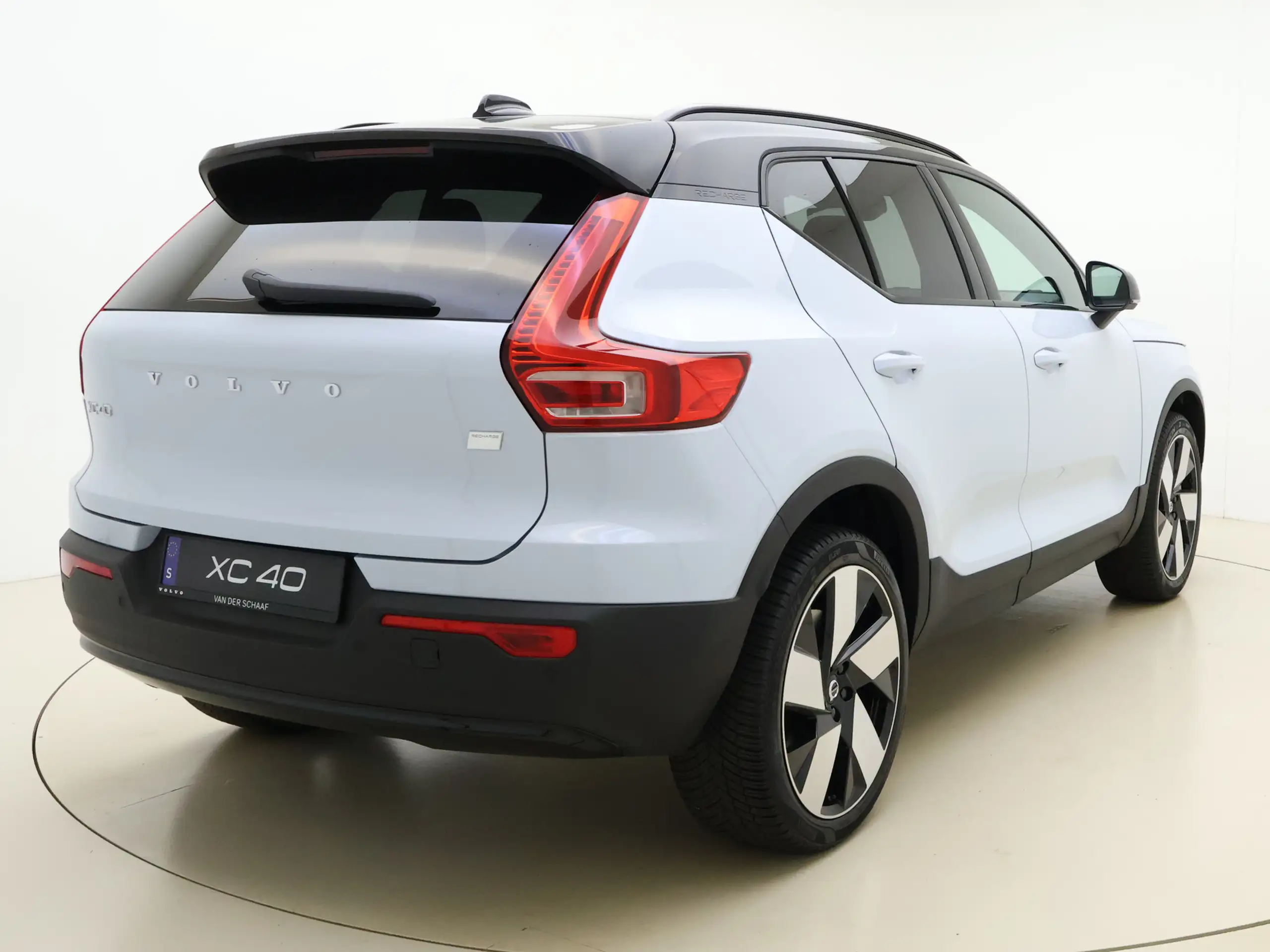 Volvo - XC40