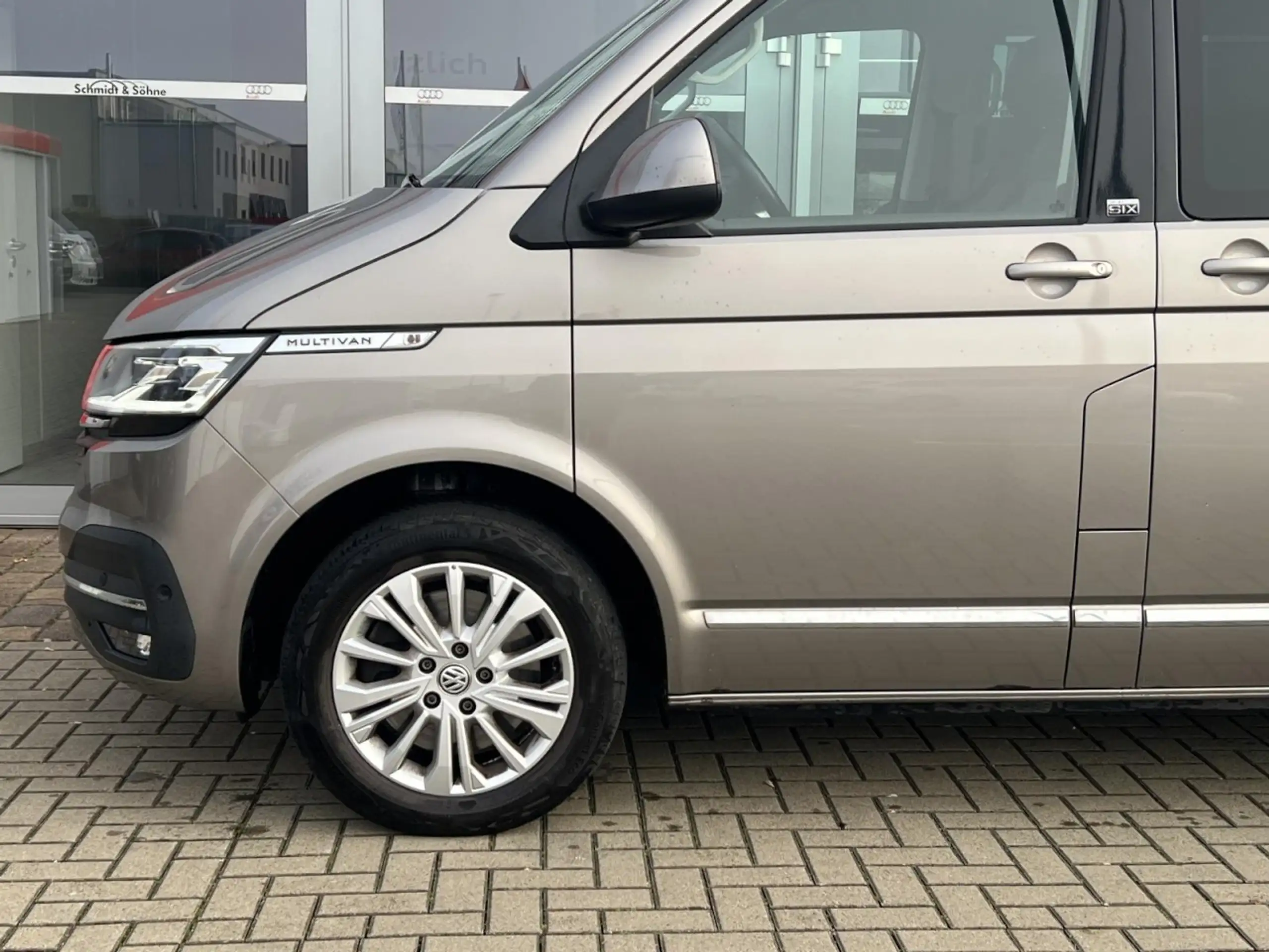 Volkswagen - T6 Multivan