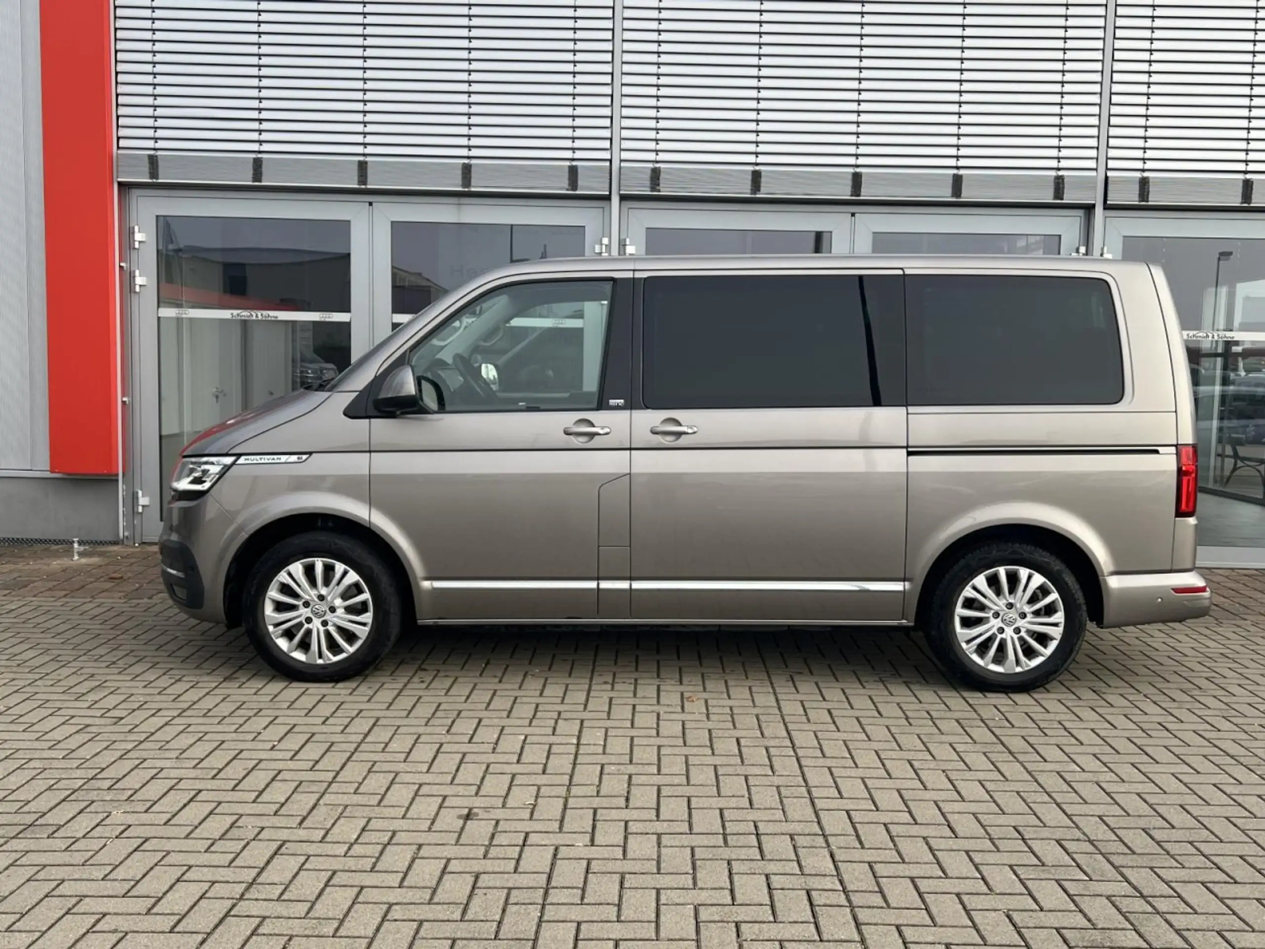 Volkswagen - T6 Multivan