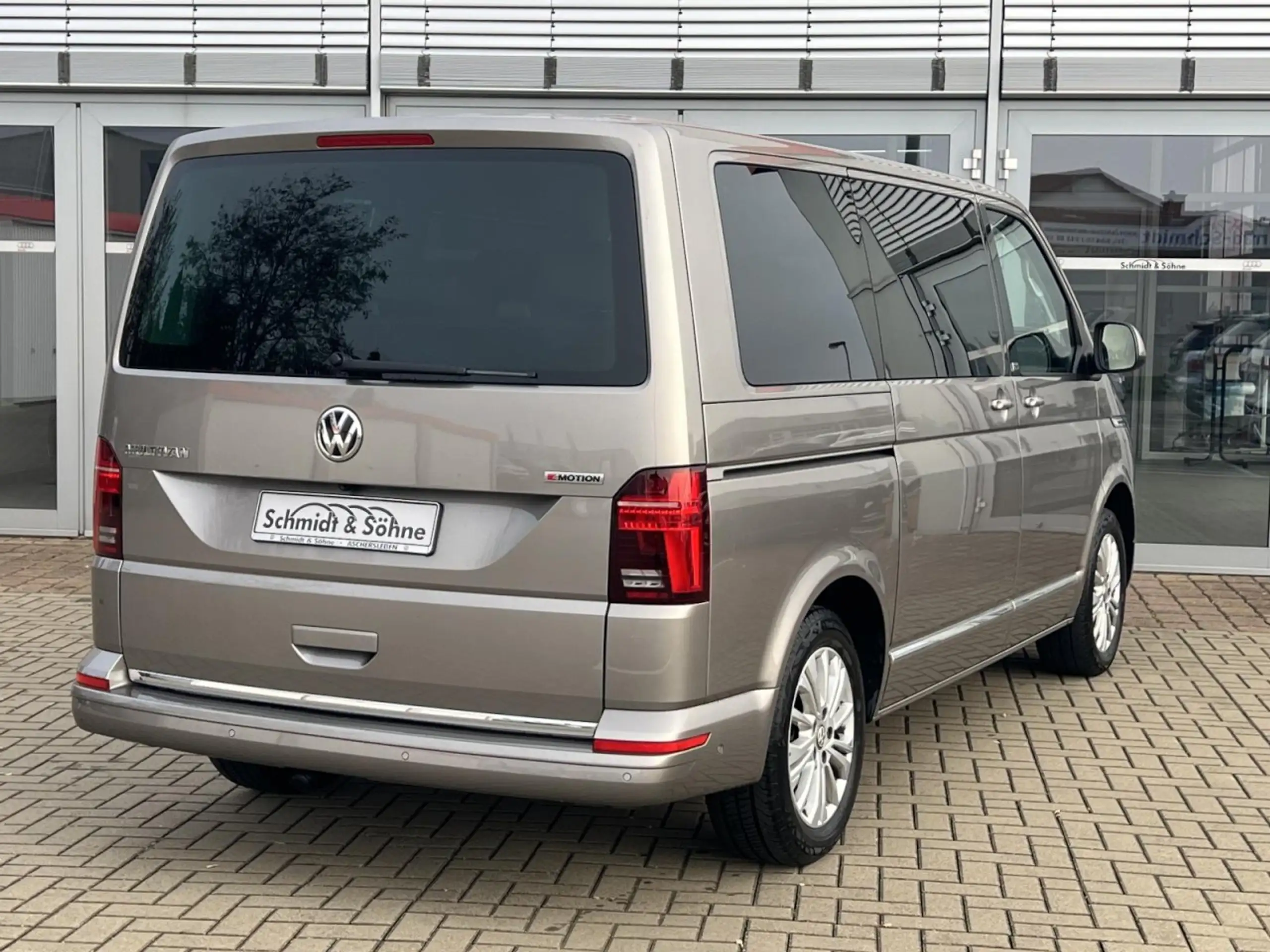 Volkswagen - T6 Multivan