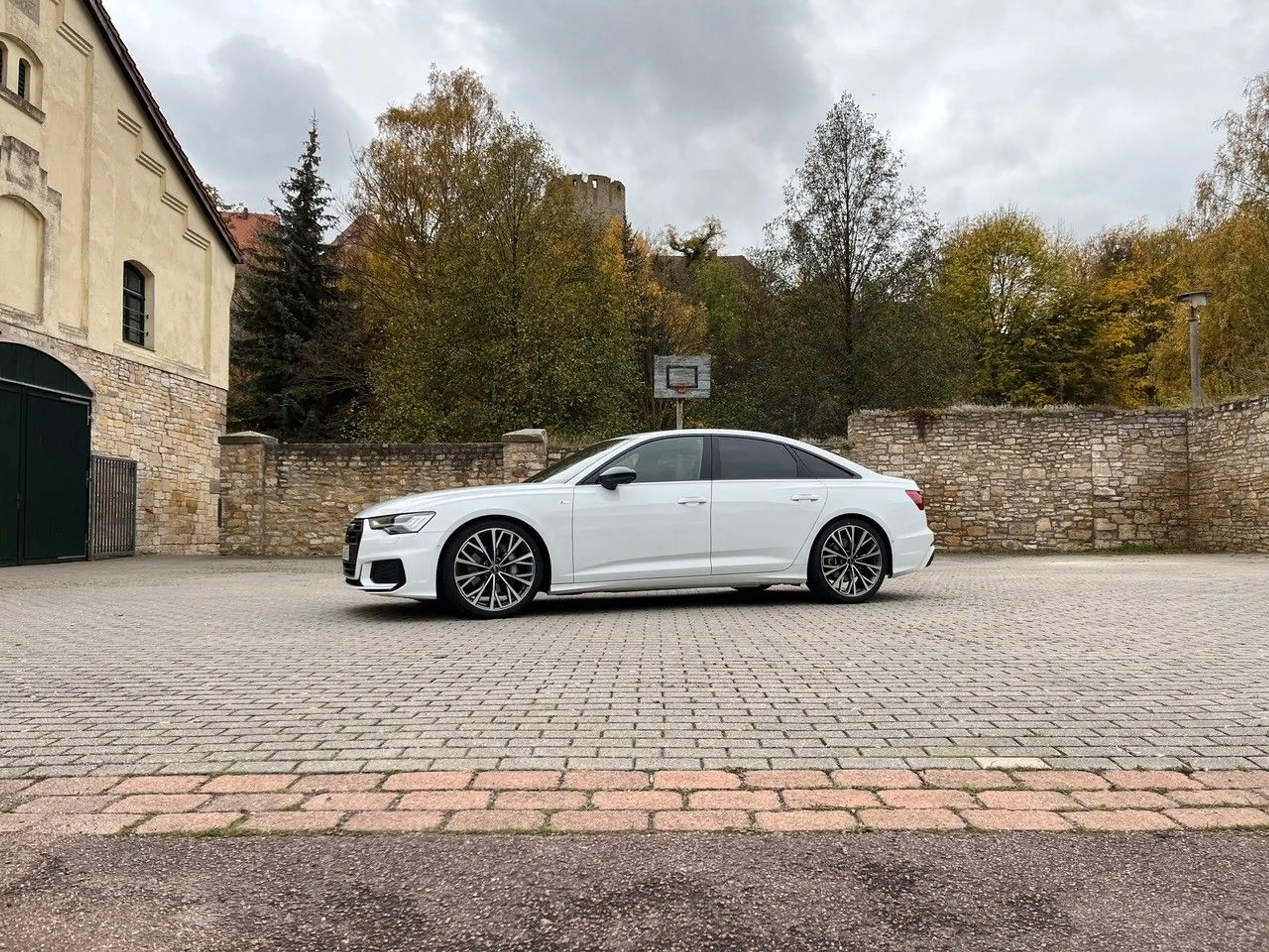 Audi - A6