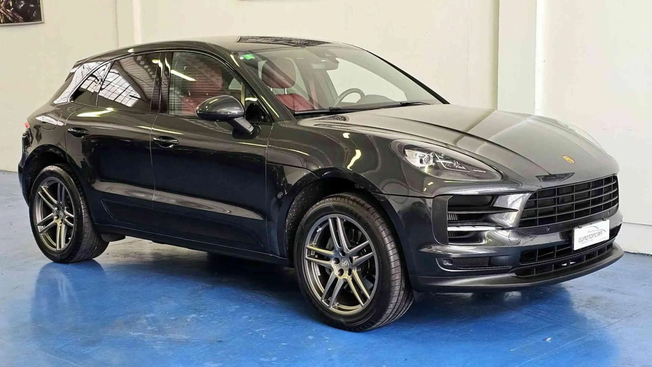 Porsche - Macan