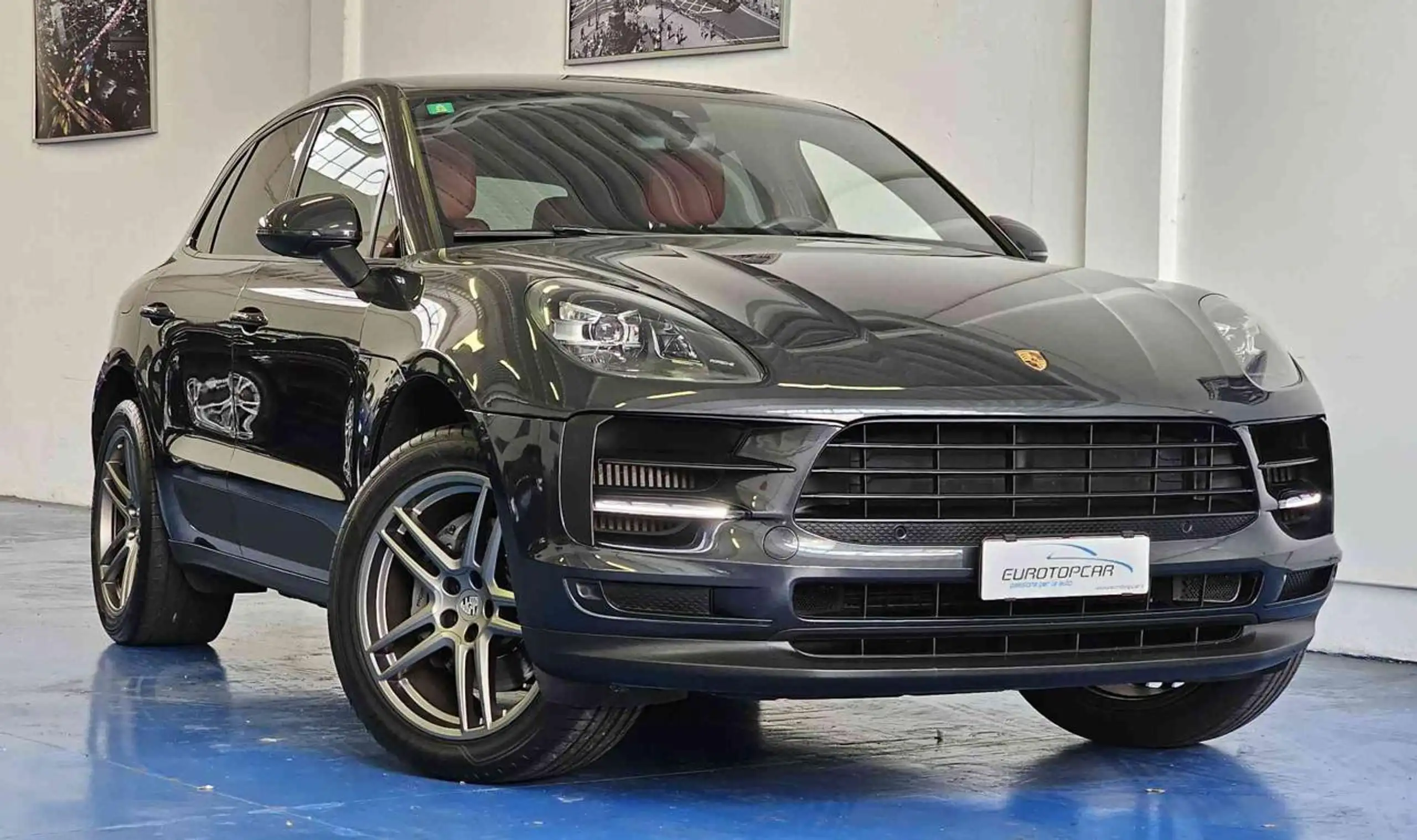 Porsche - Macan