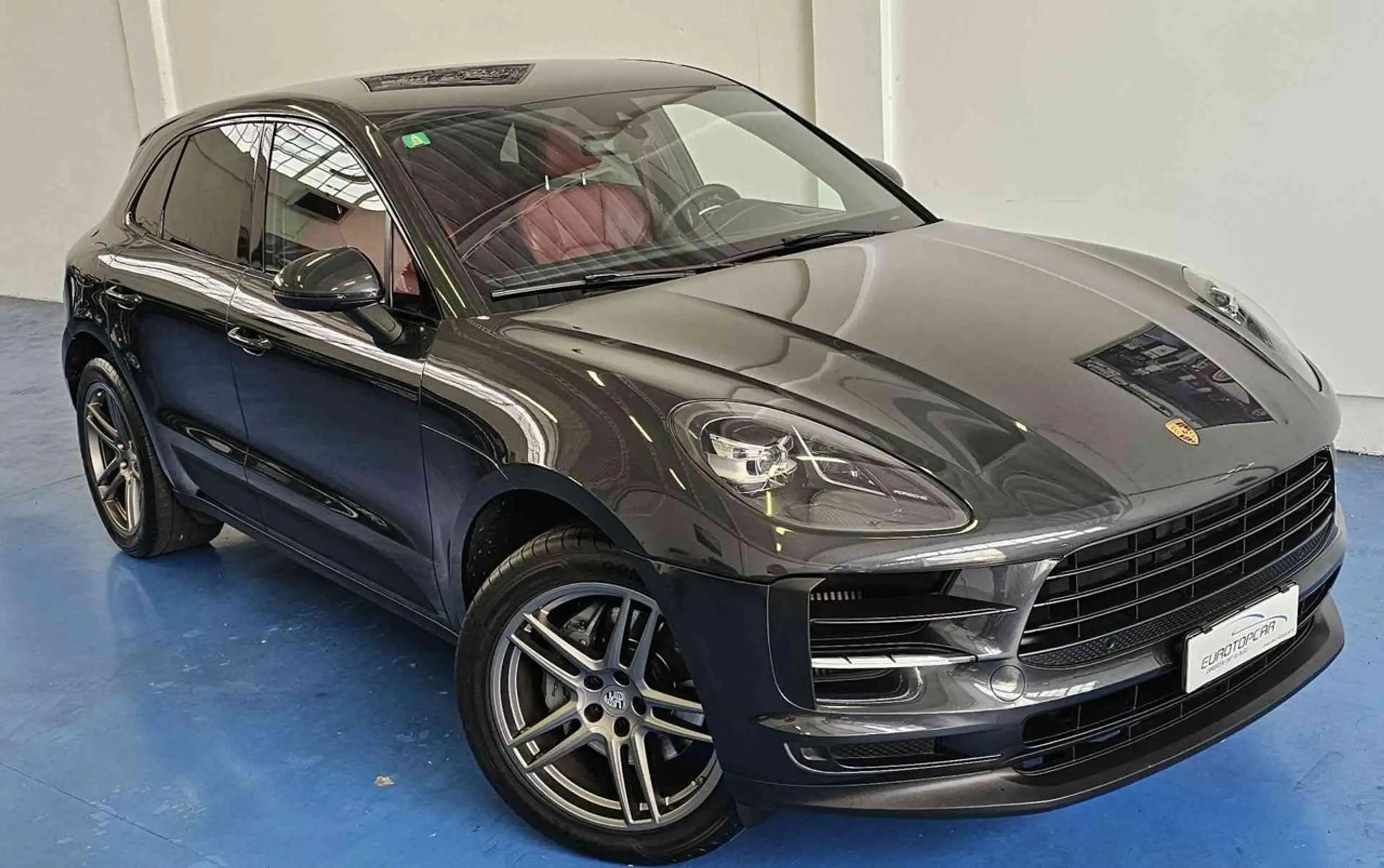 Porsche - Macan