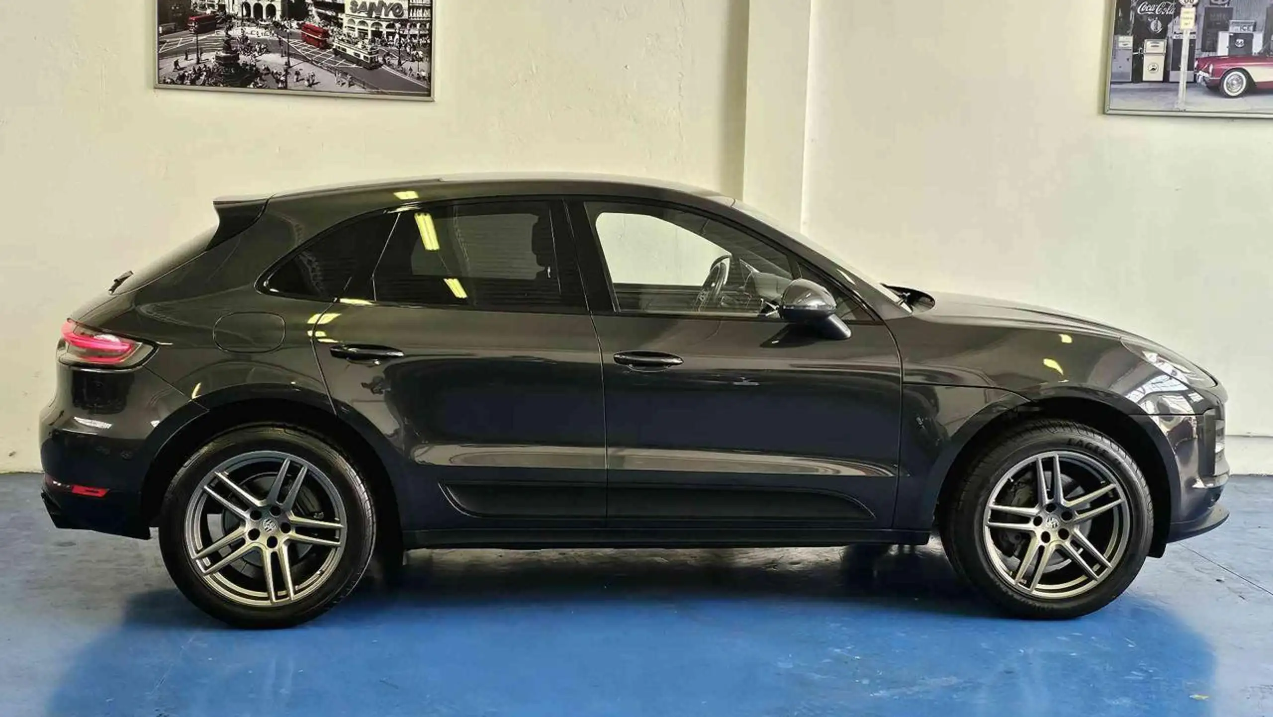 Porsche - Macan