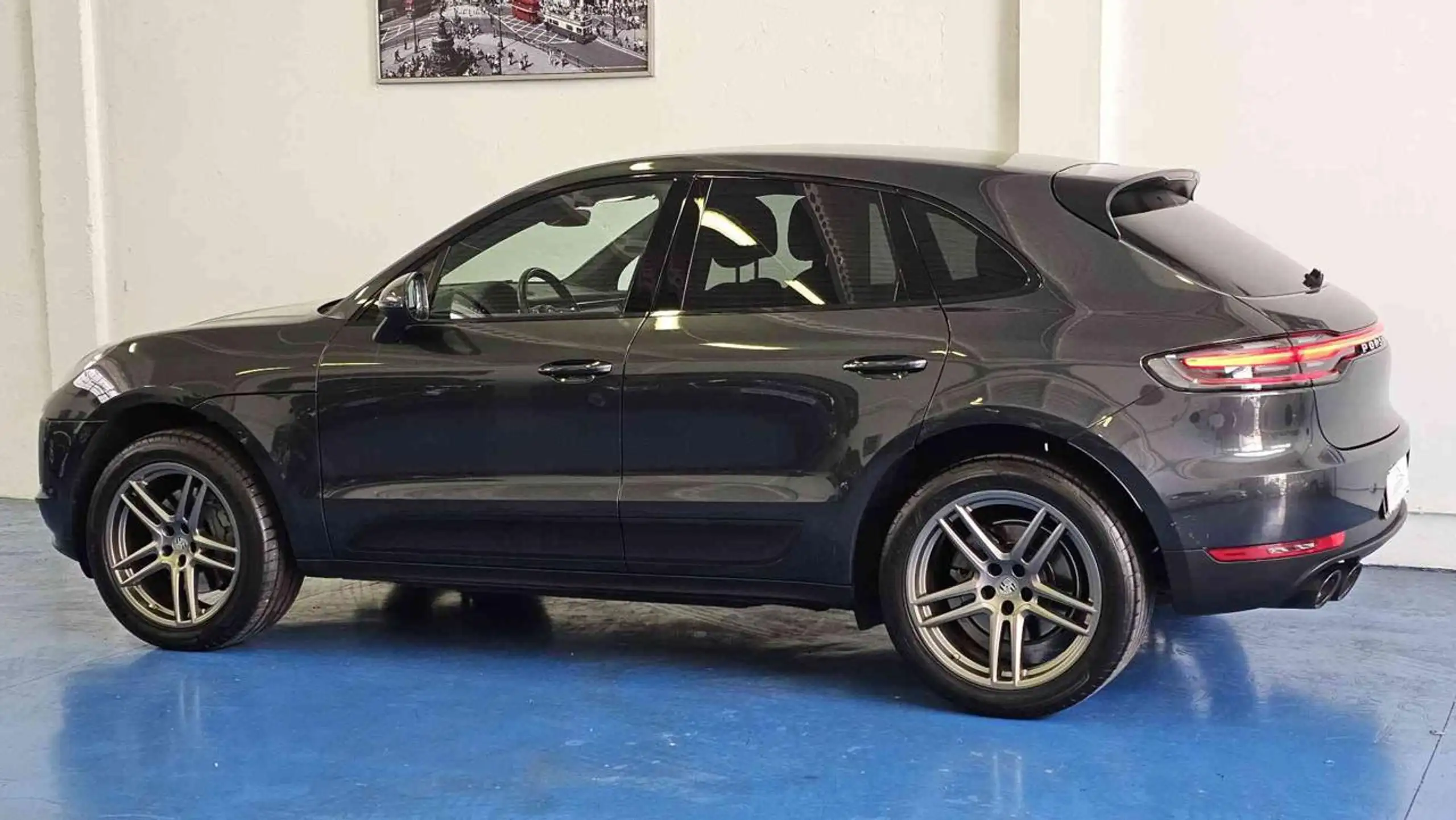 Porsche - Macan