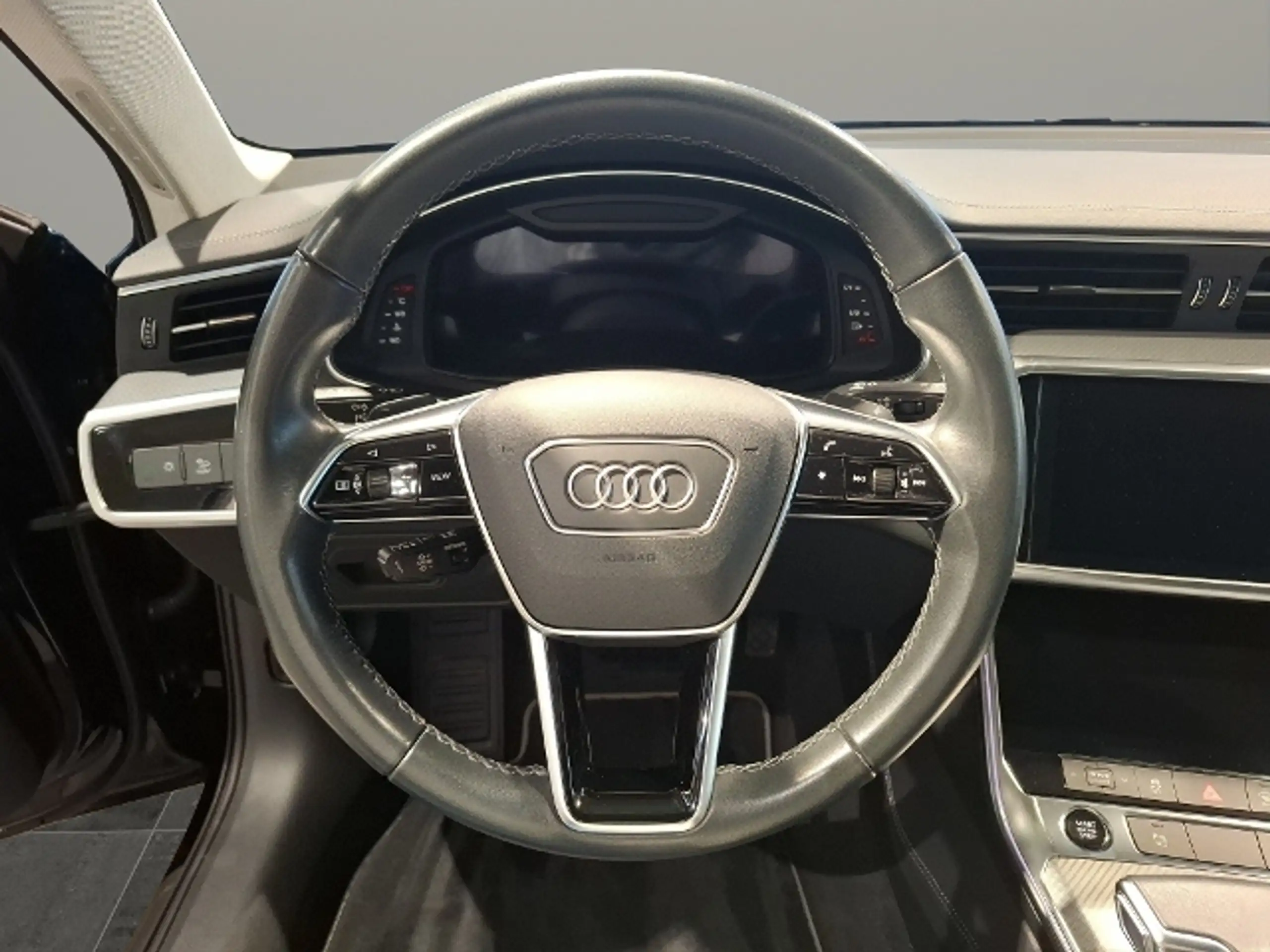 Audi - A6