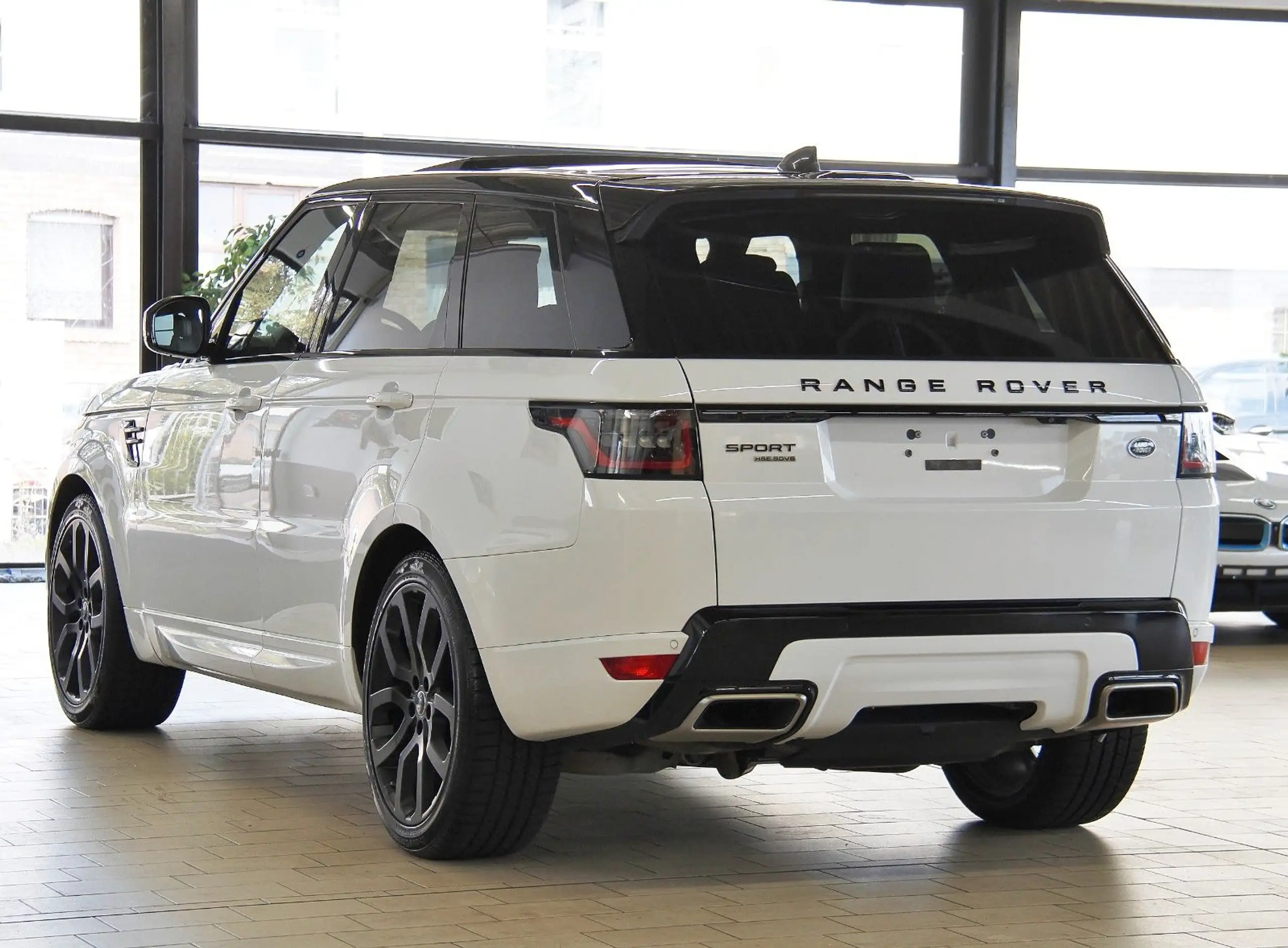 Land Rover - Range Rover Sport