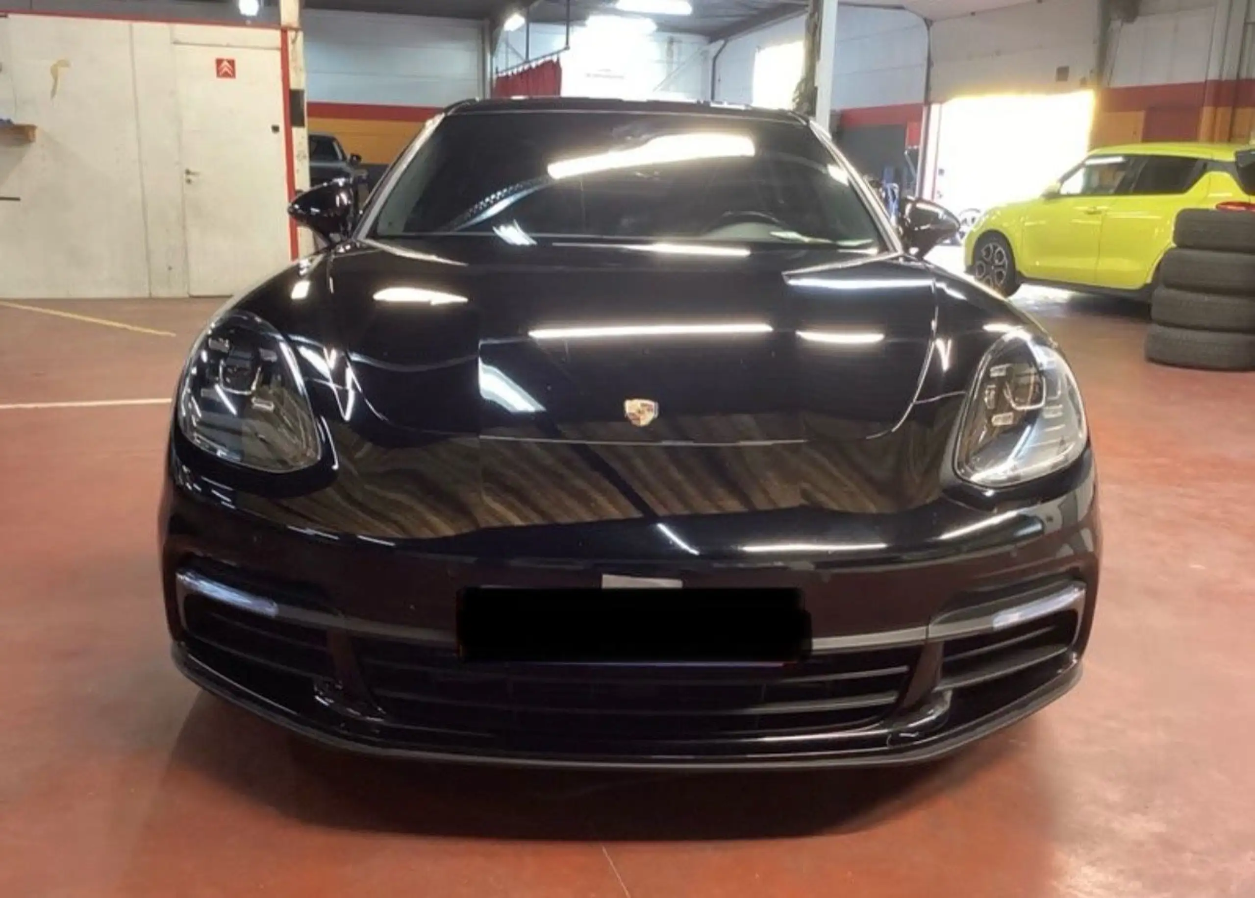 Porsche - Panamera