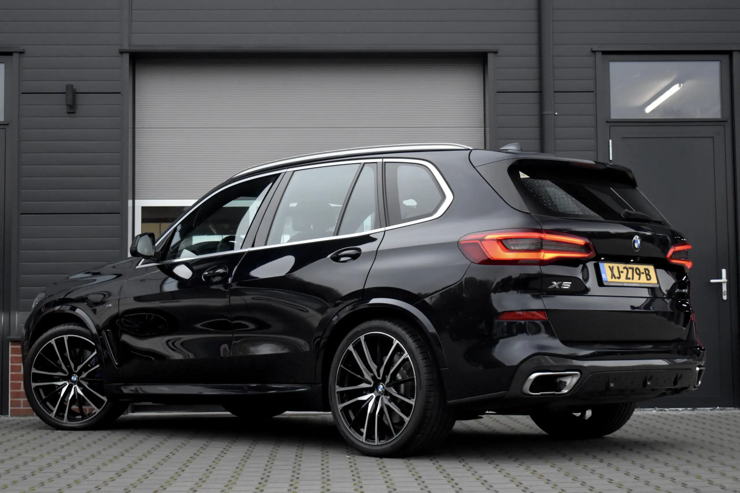 BMW - X5