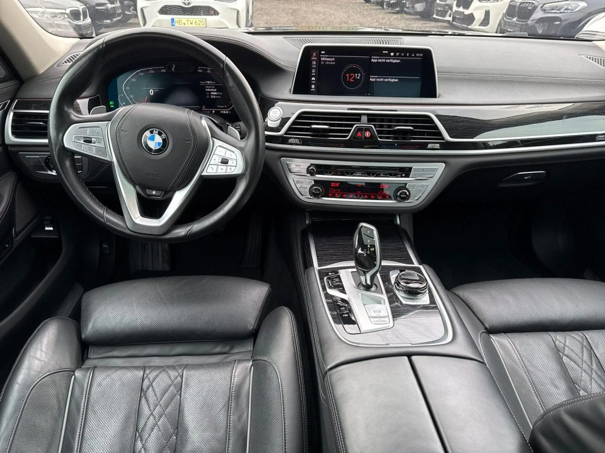 BMW - 740