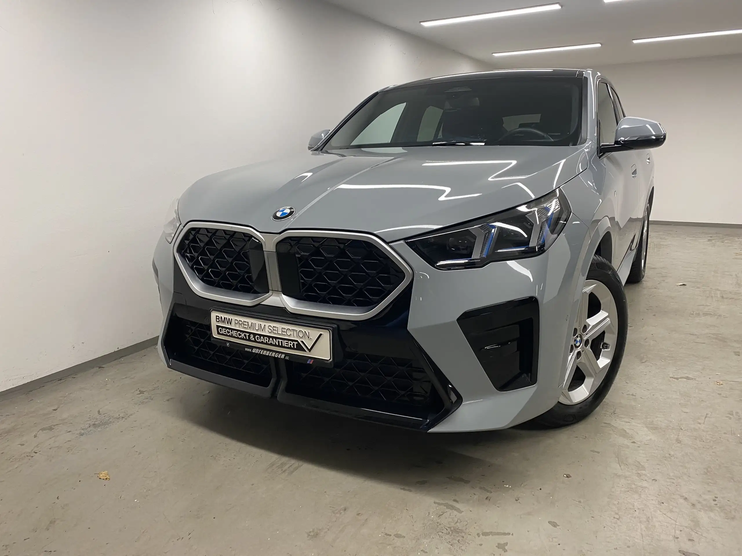 BMW - X2