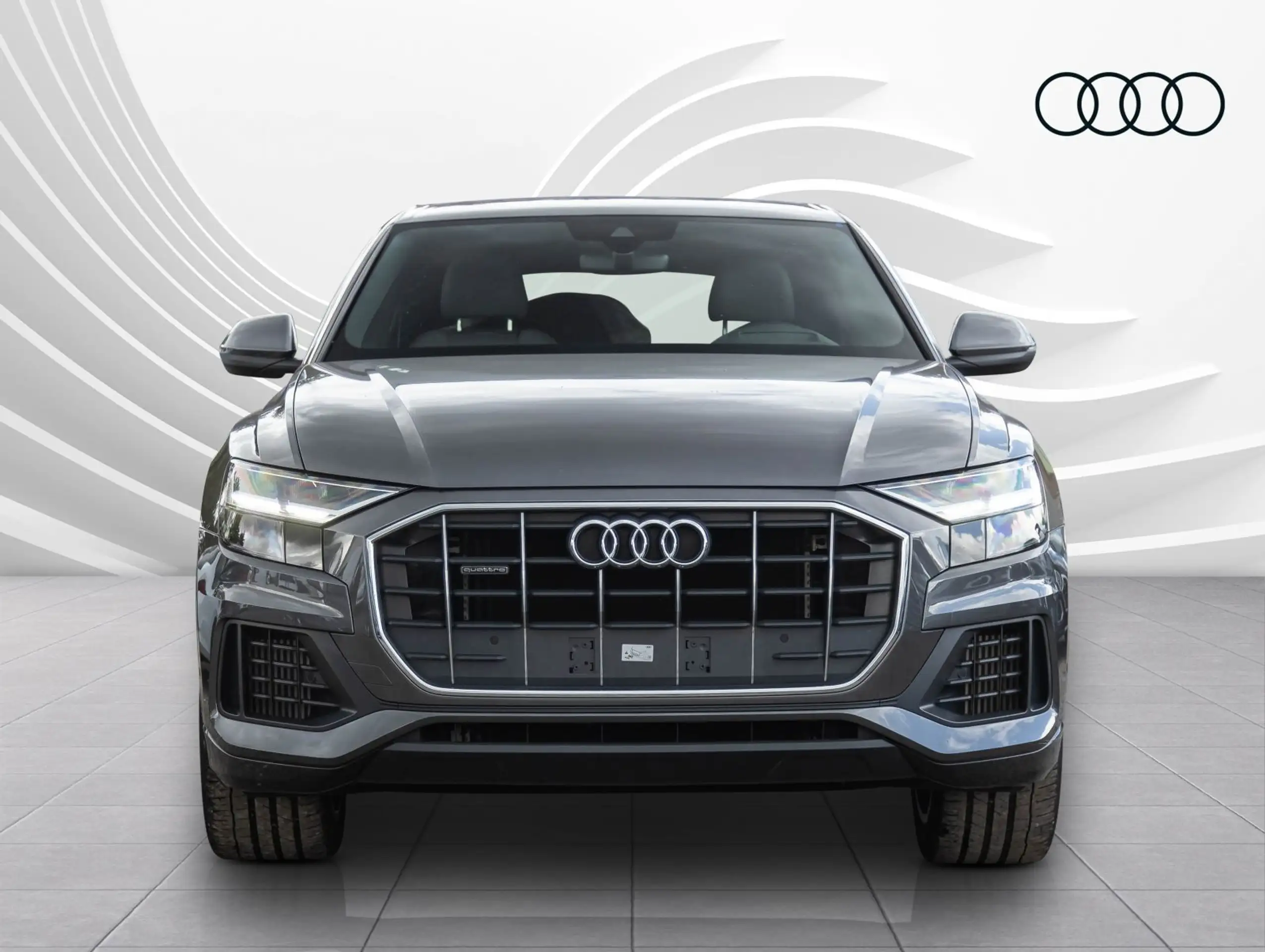 Audi - Q8