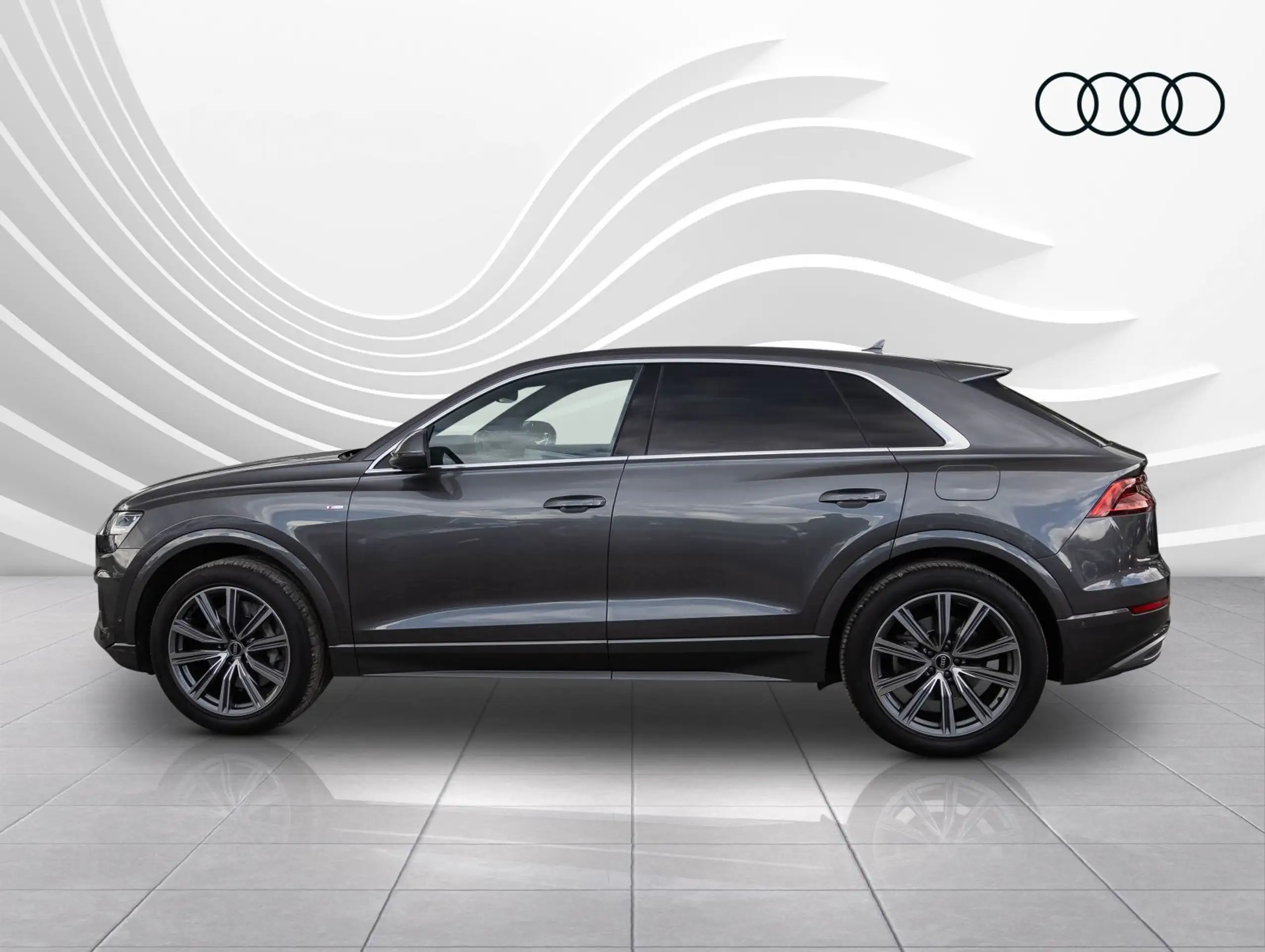 Audi - Q8