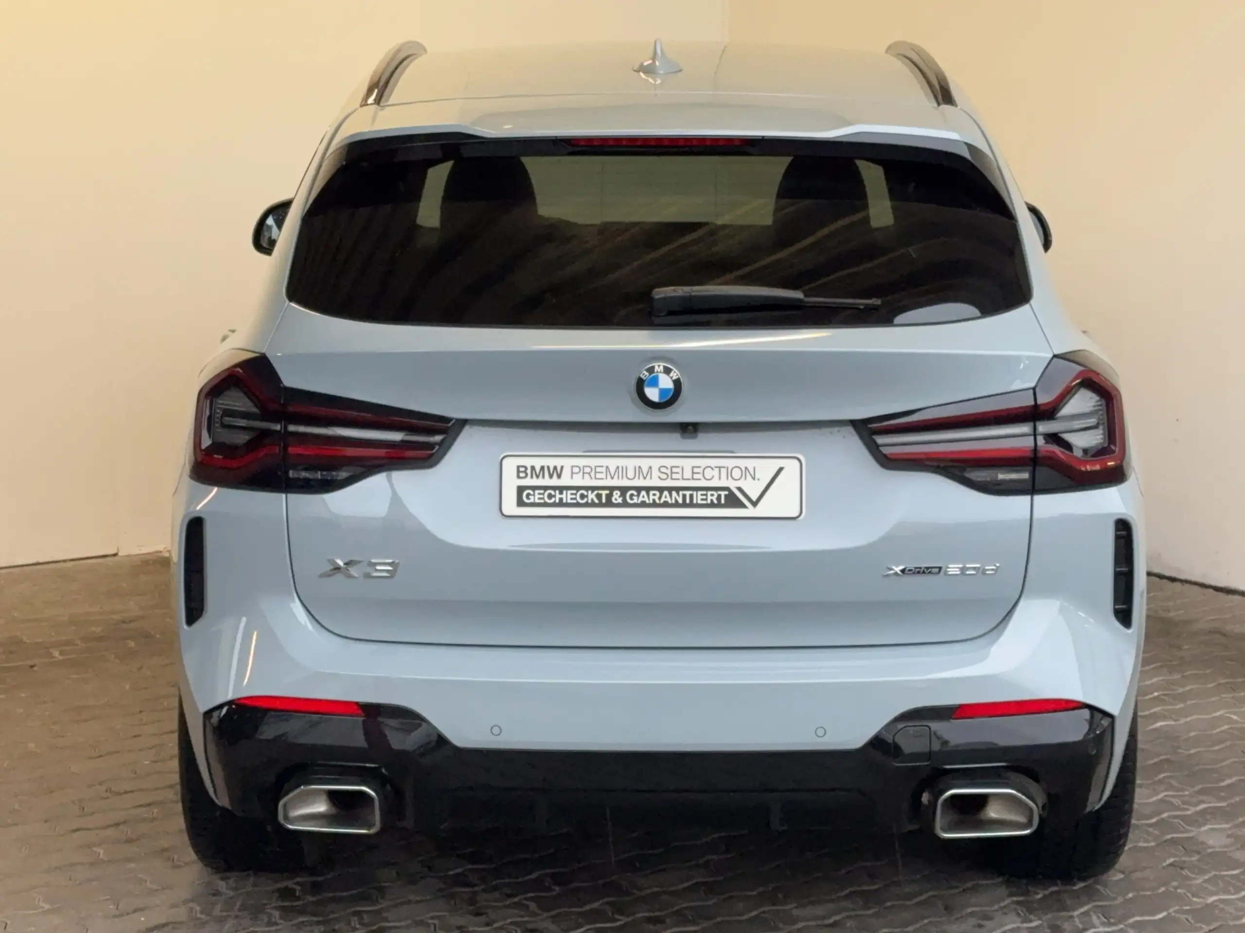 BMW - X3