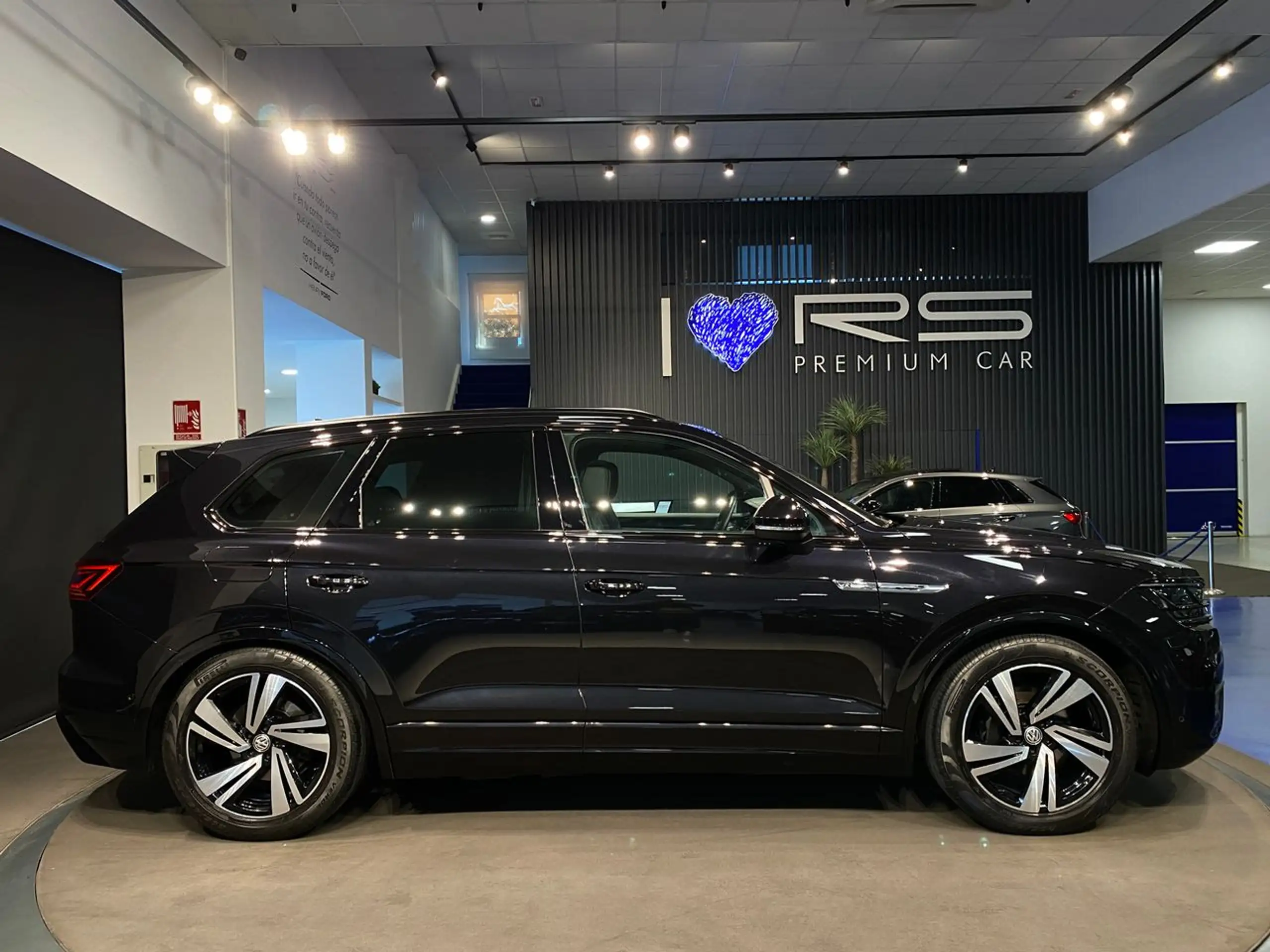 Volkswagen - Touareg