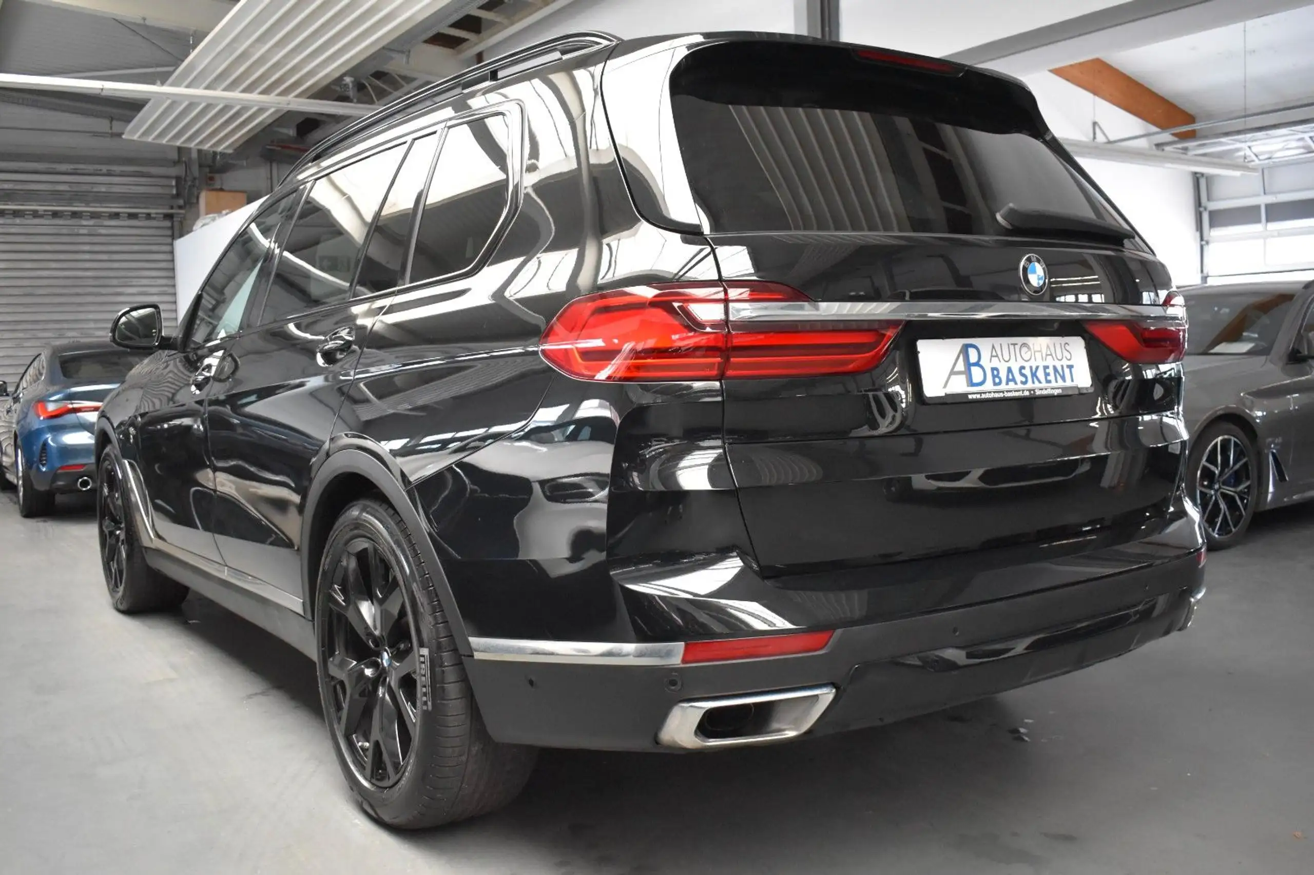 BMW - X7