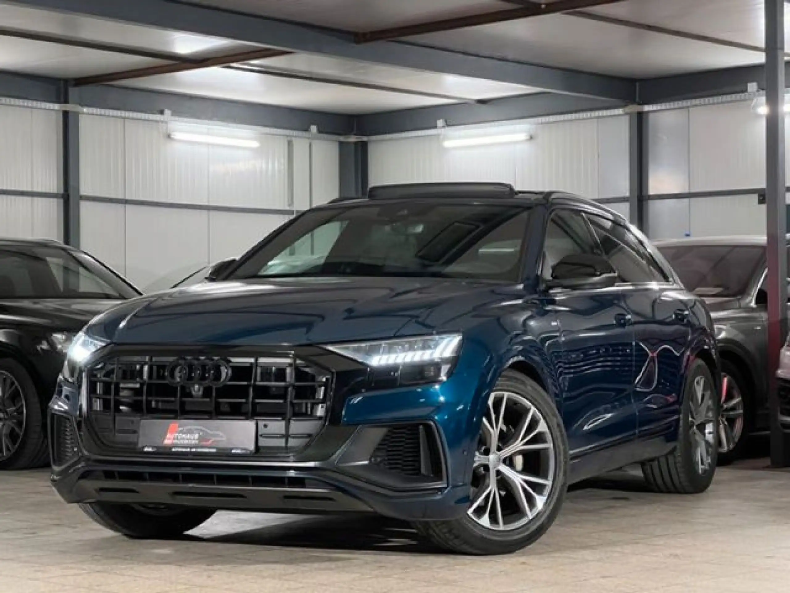 Audi - Q8