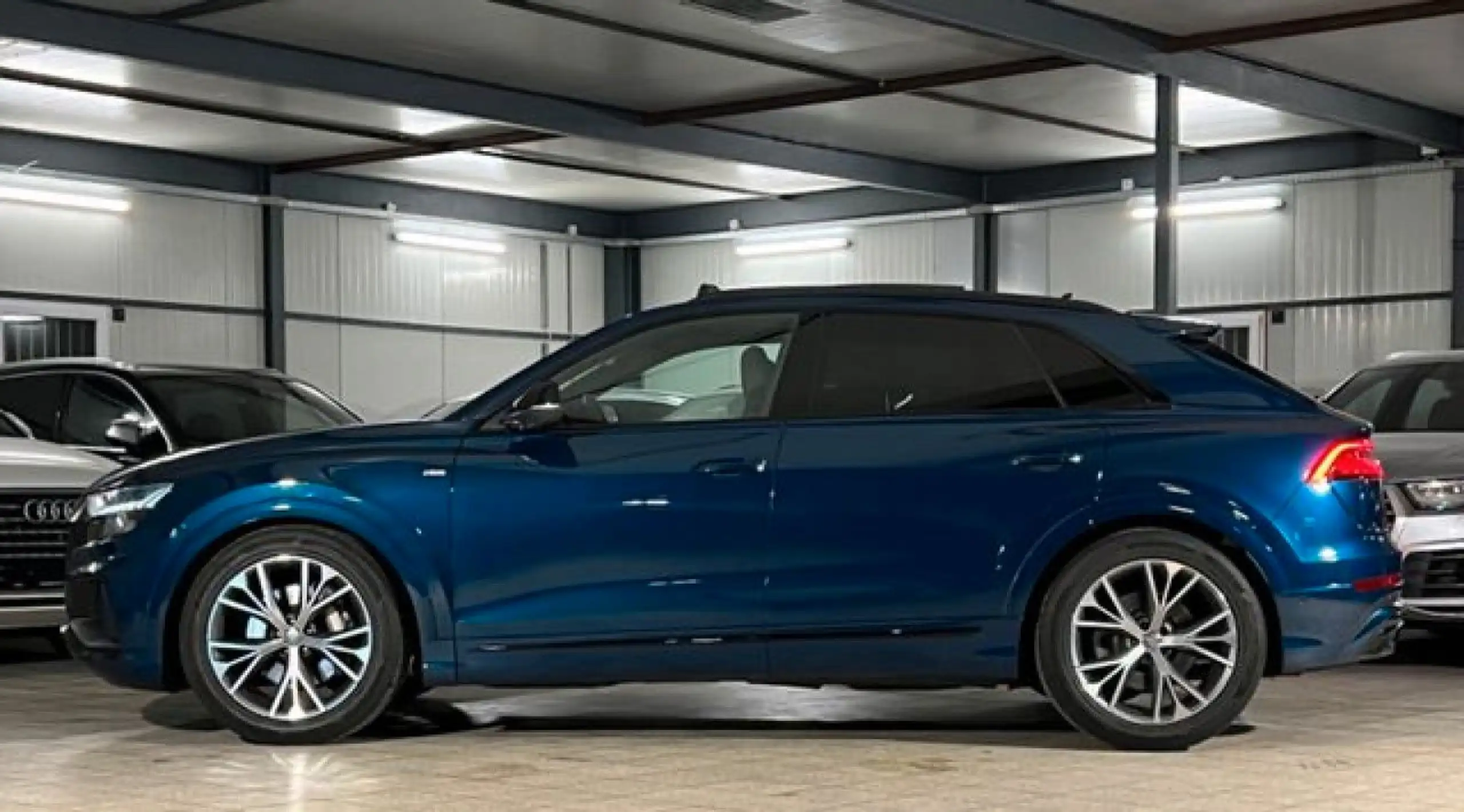 Audi - Q8