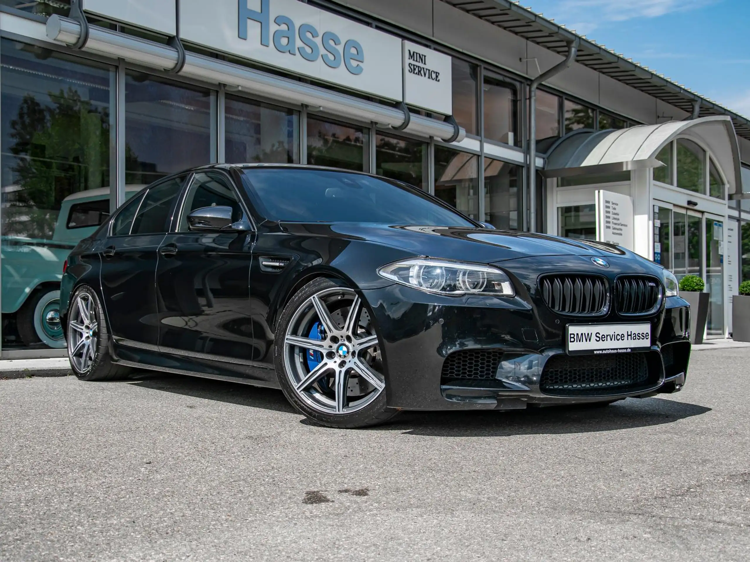 BMW - M5