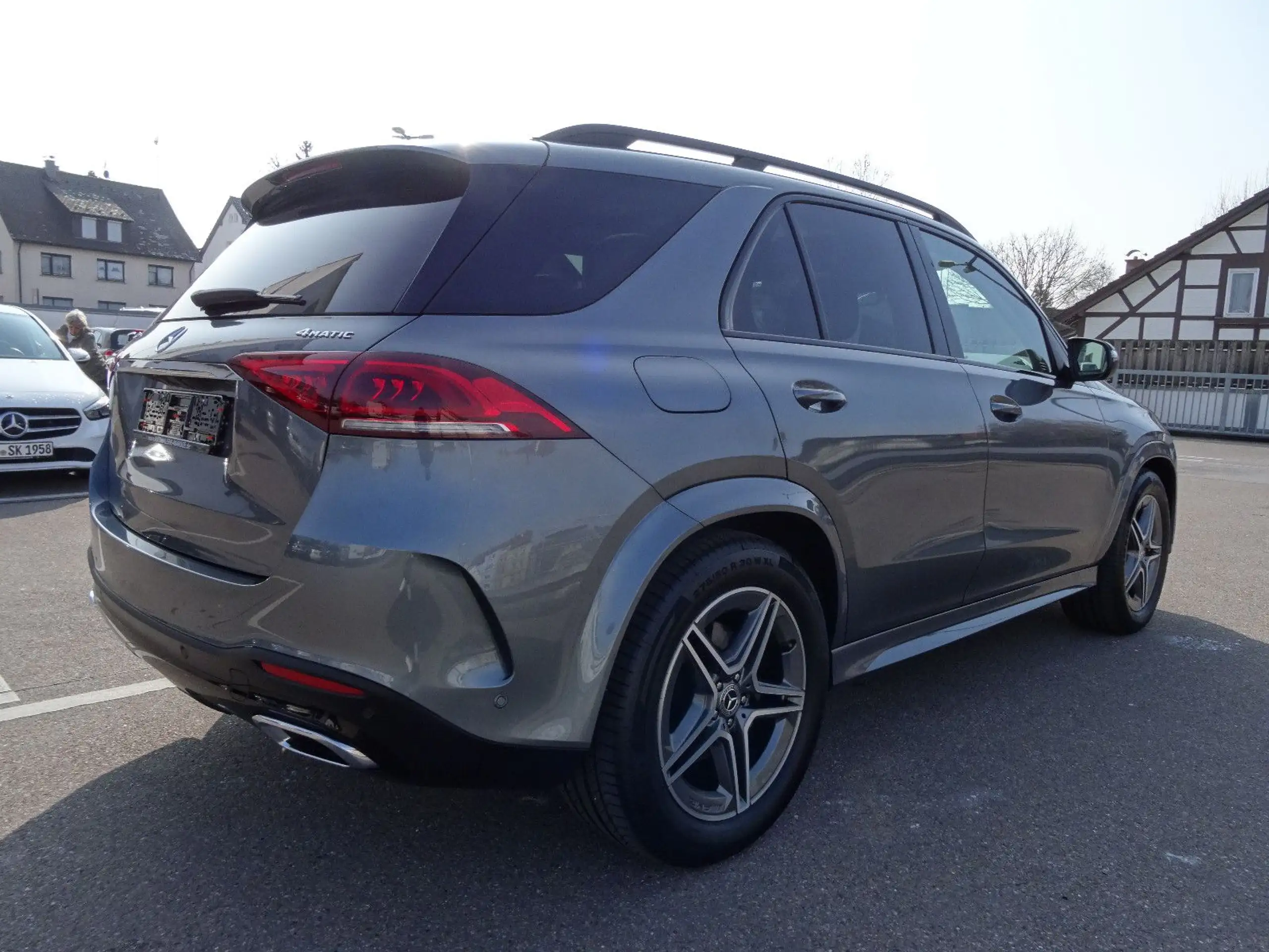 Mercedes-Benz - GLE 350