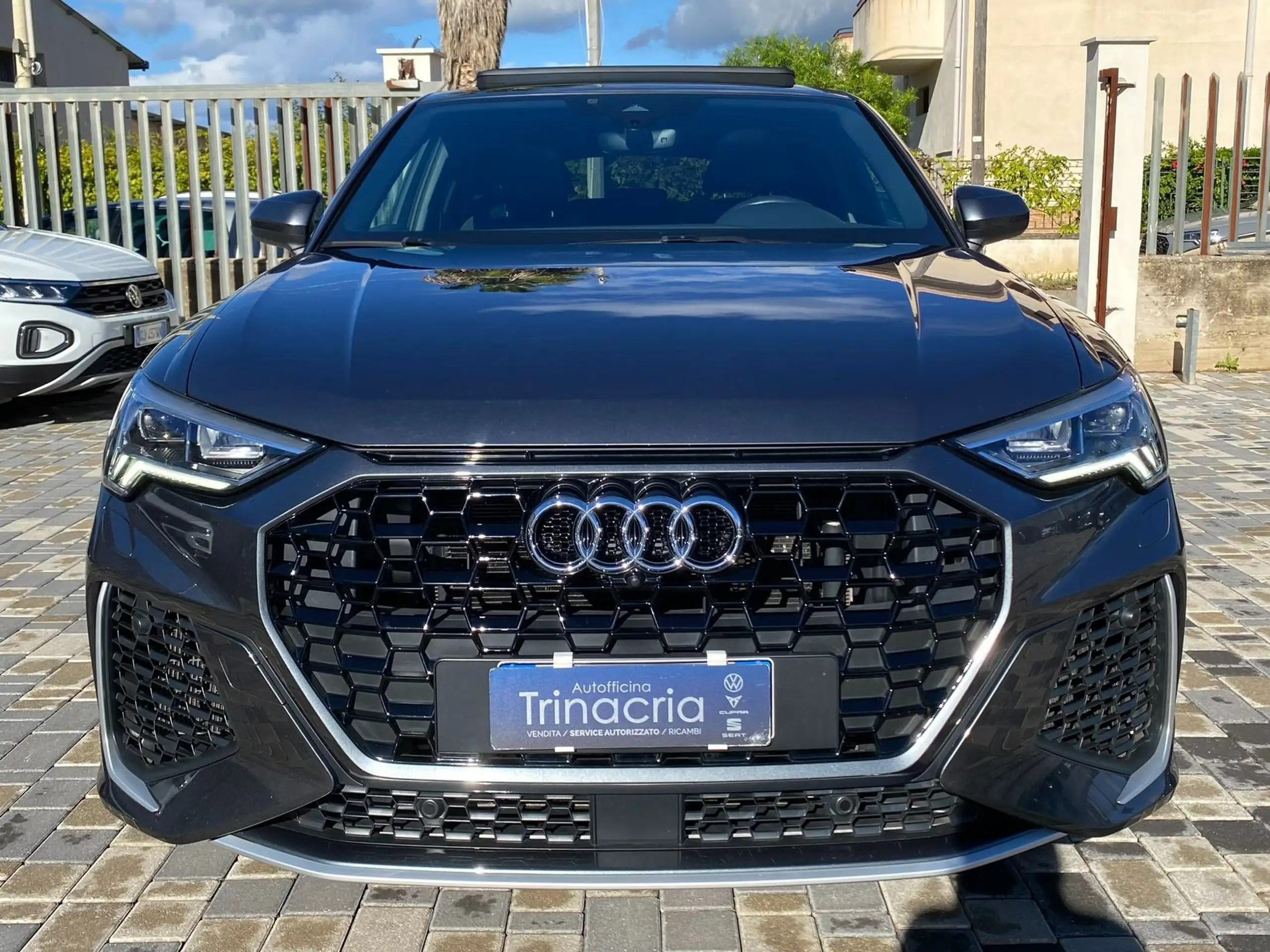 Audi - RS Q3