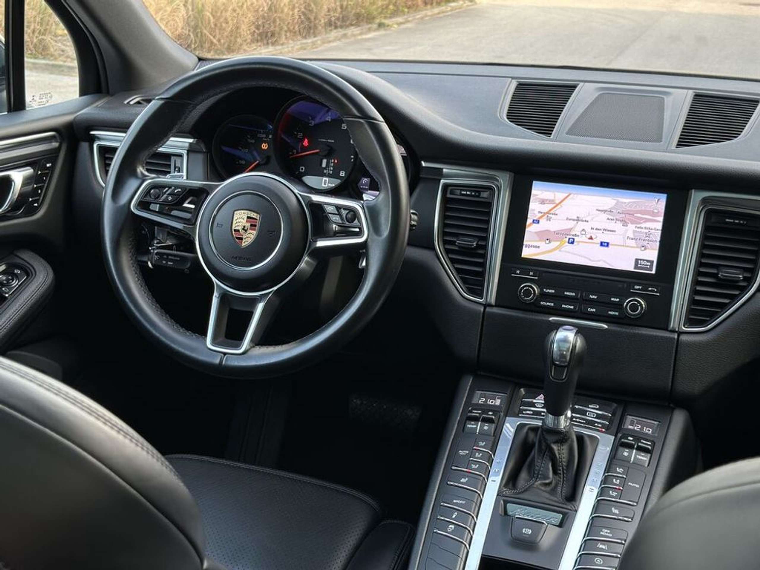 Porsche - Macan