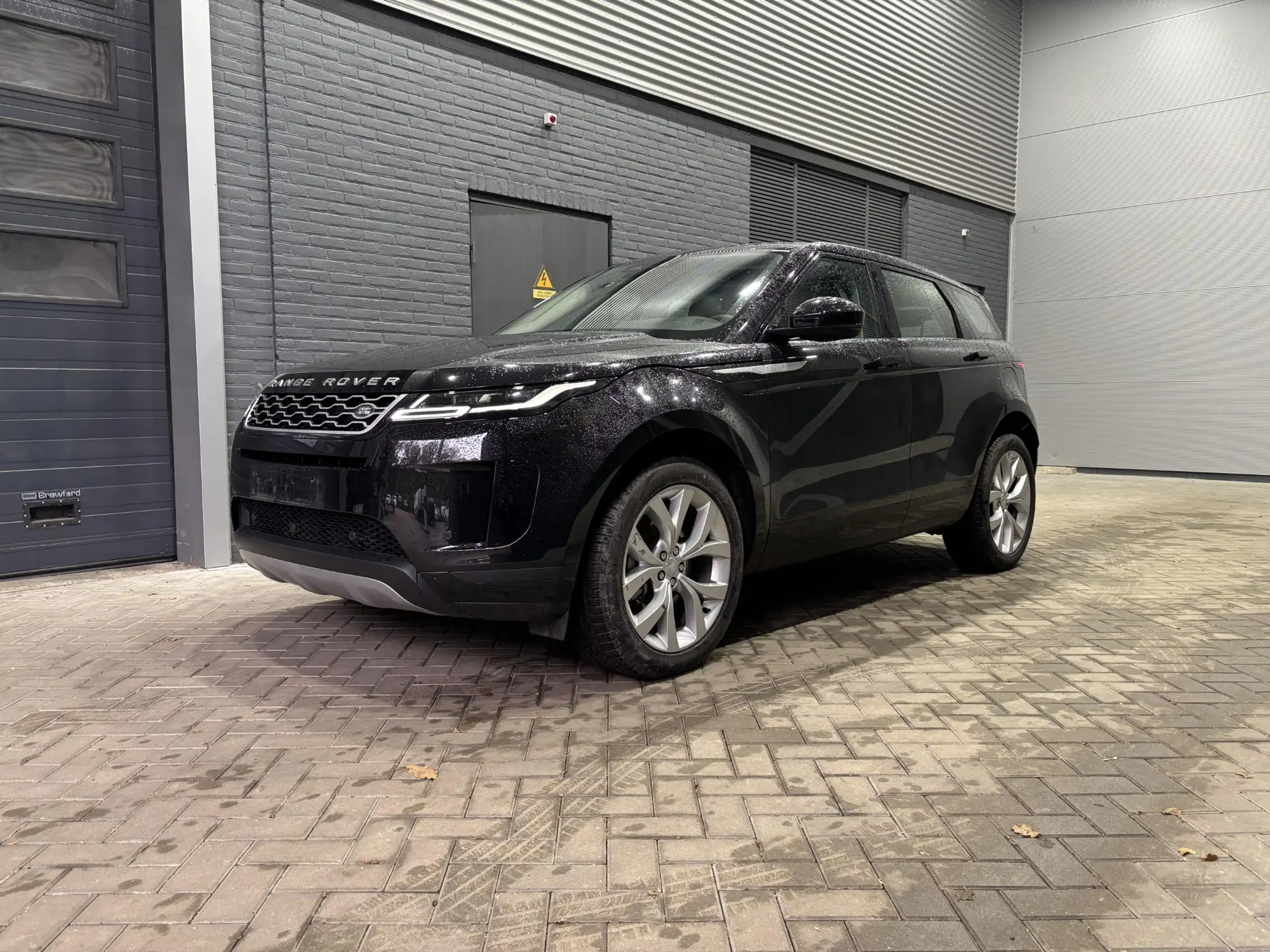 Land Rover - Range Rover Evoque