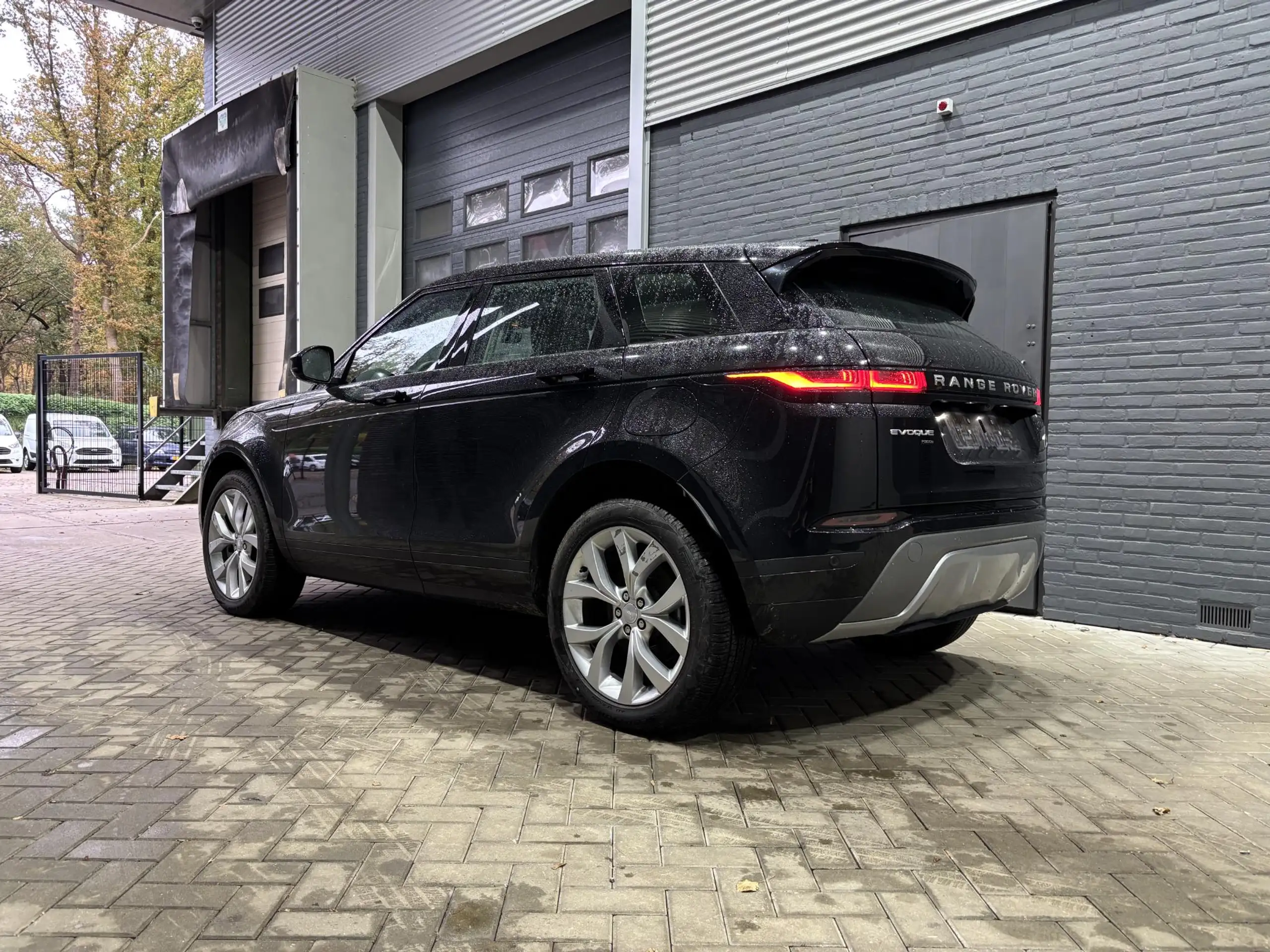 Land Rover - Range Rover Evoque