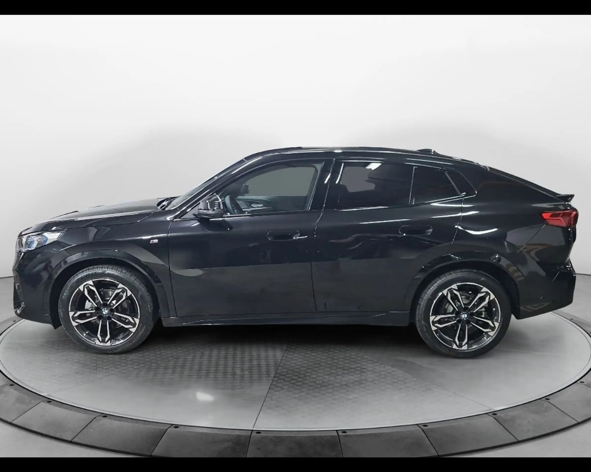 BMW - X2