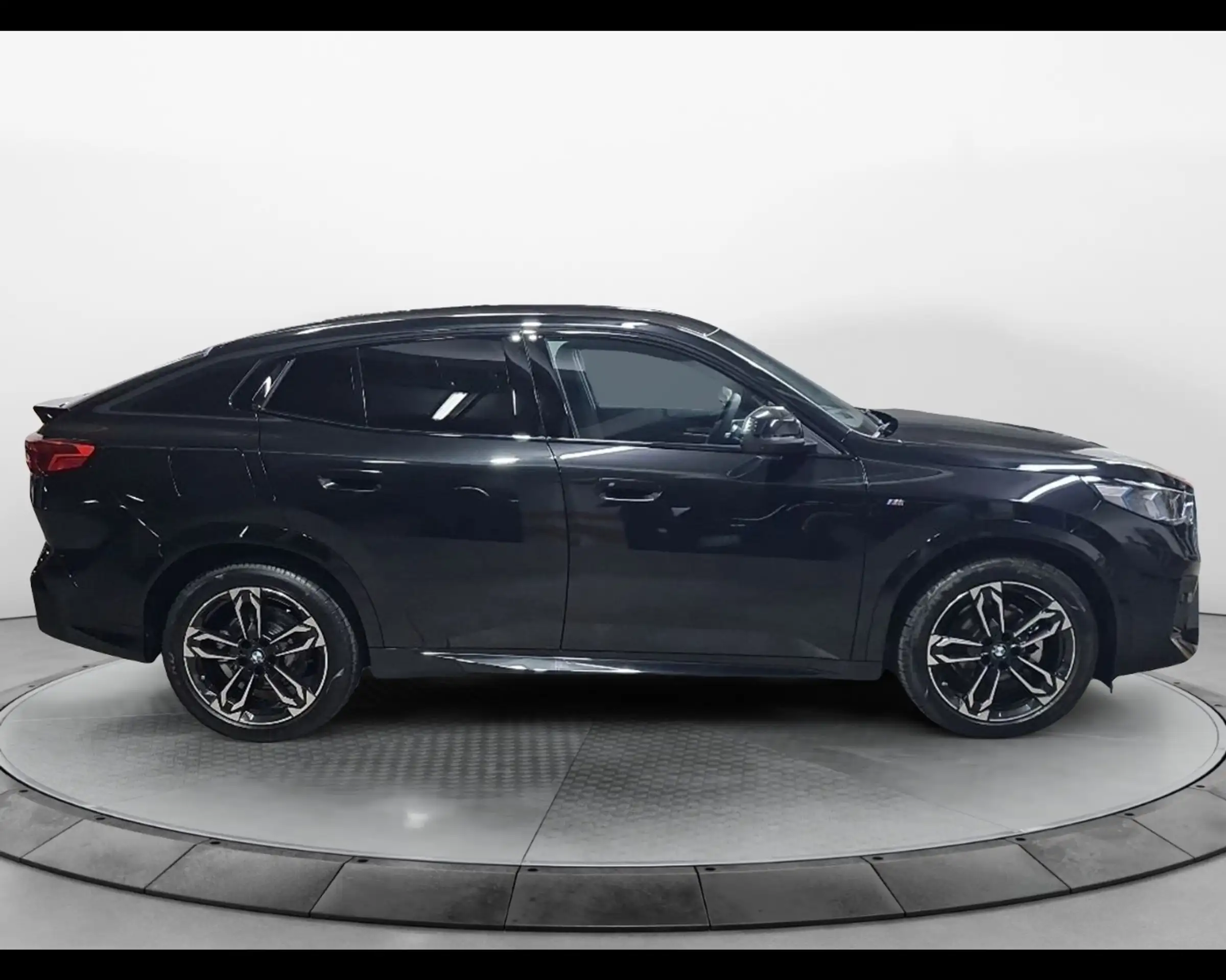 BMW - X2