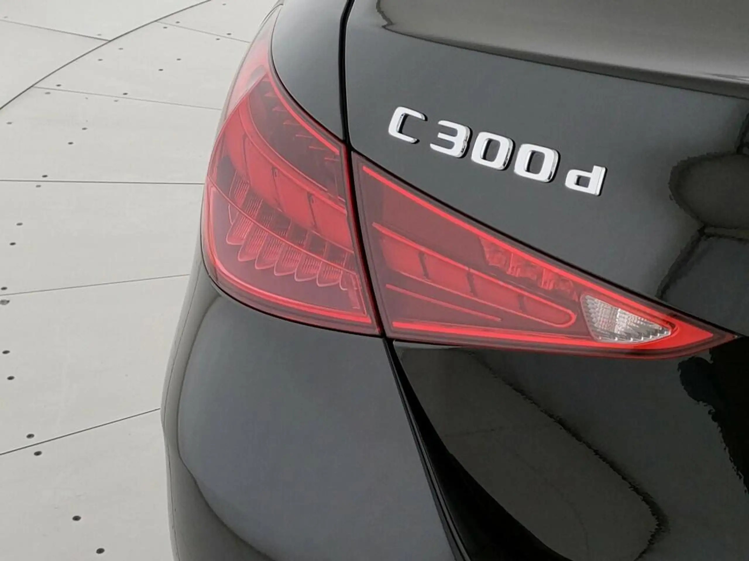 Mercedes-Benz - C 300