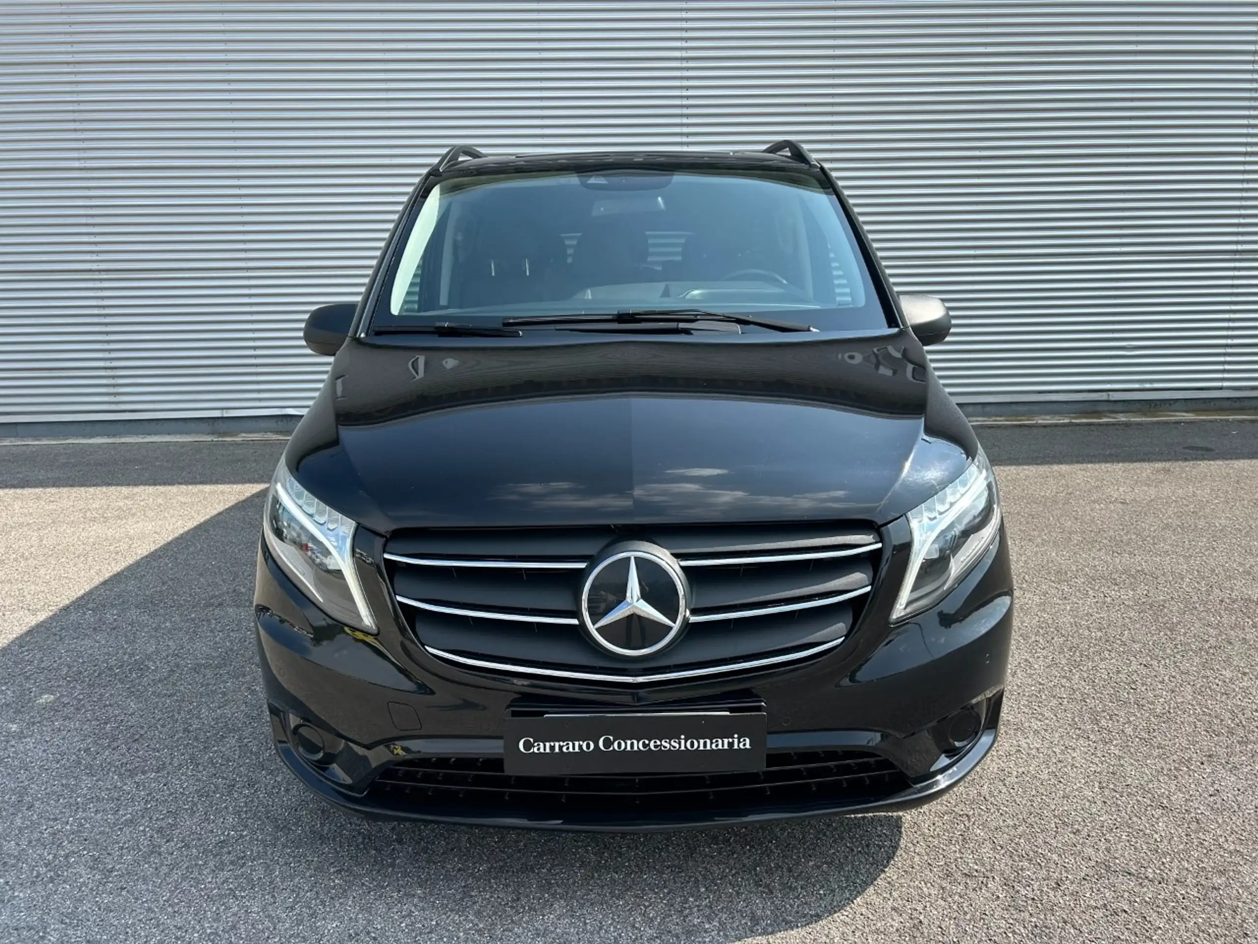 Mercedes-Benz - Vito